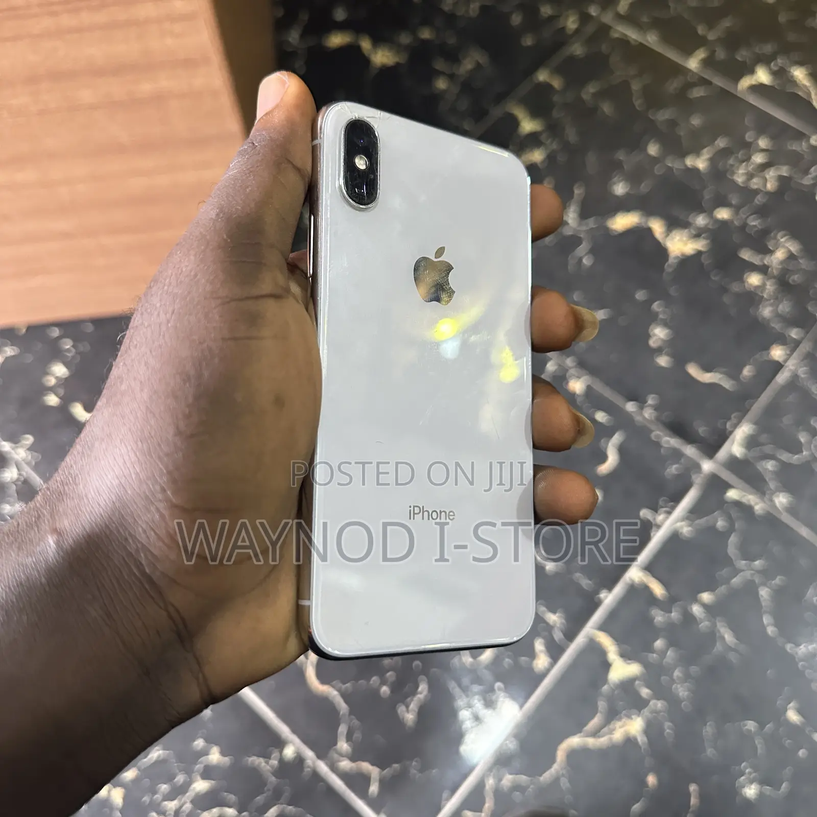 Apple iPhone X 64 GB White