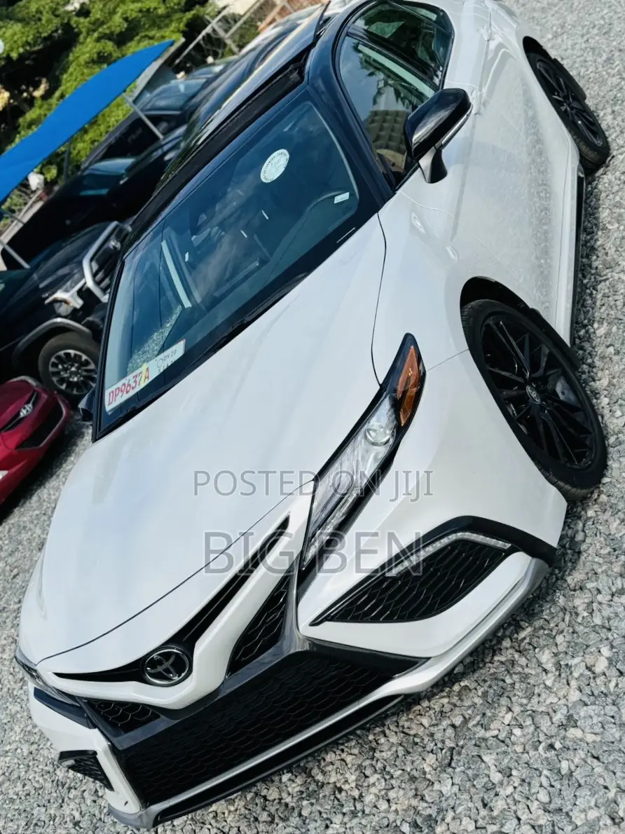 Toyota Camry XSE 2023 White