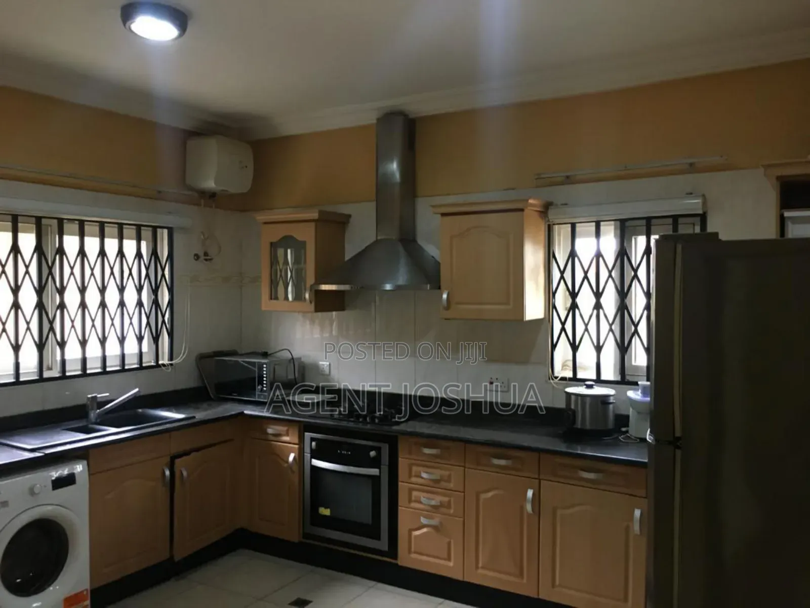 Furnished 4bdrm House in Regimanuel Estate, Airport Residential Area