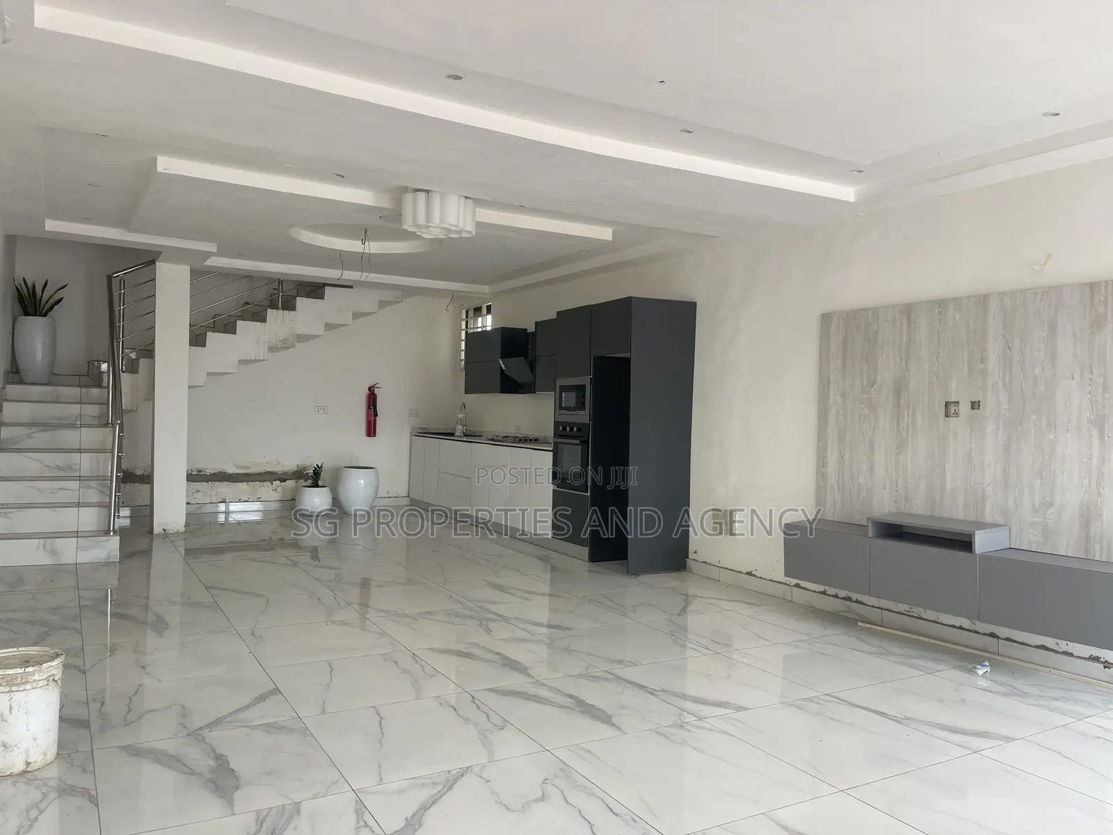 2bdrm Townhouse / Terrace in Lashibi, Spintex for rent