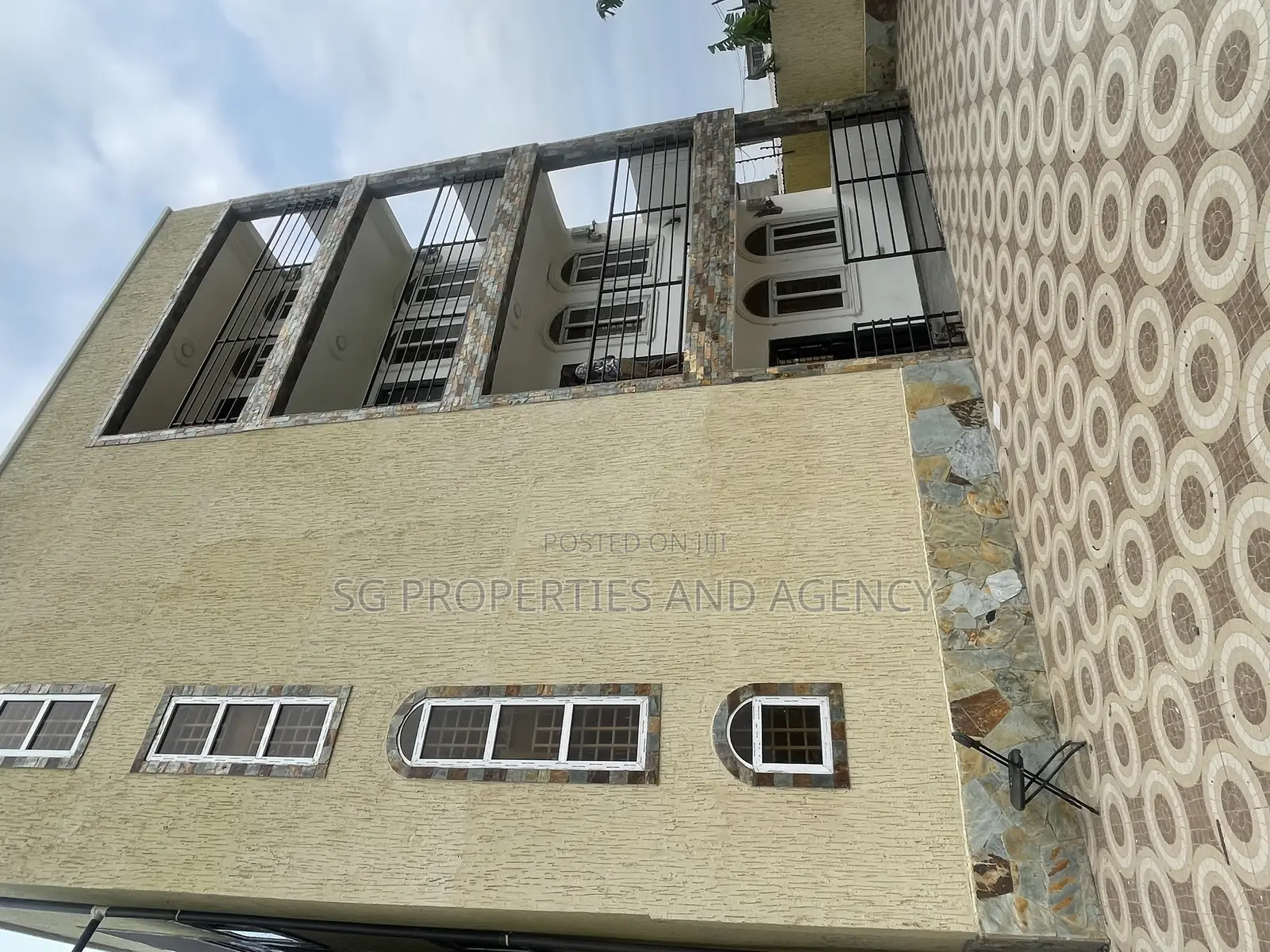 2bdrm Apartment in Lashibi, Spintex for rent