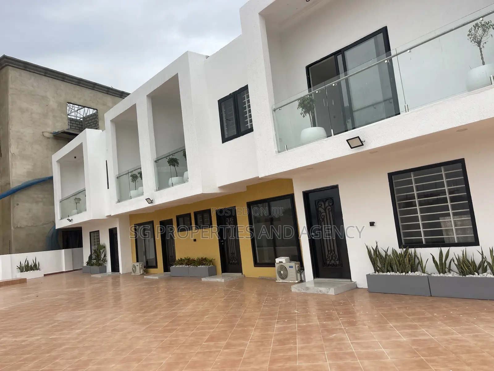 2bdrm Townhouse / Terrace in Lashibi, Spintex for rent