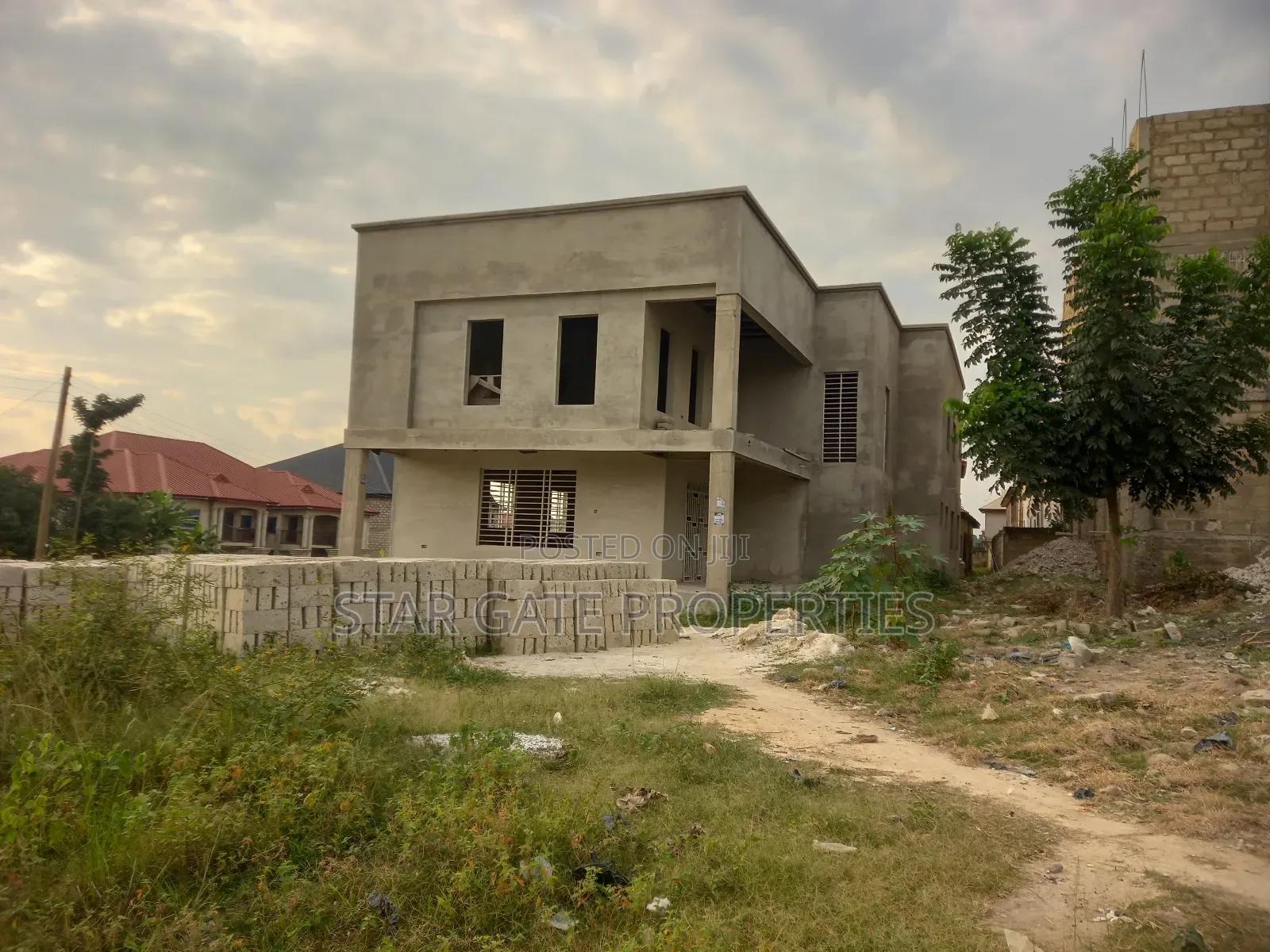 6bdrm House in Star Gate Properties, Kumasi Metropolitan for sale