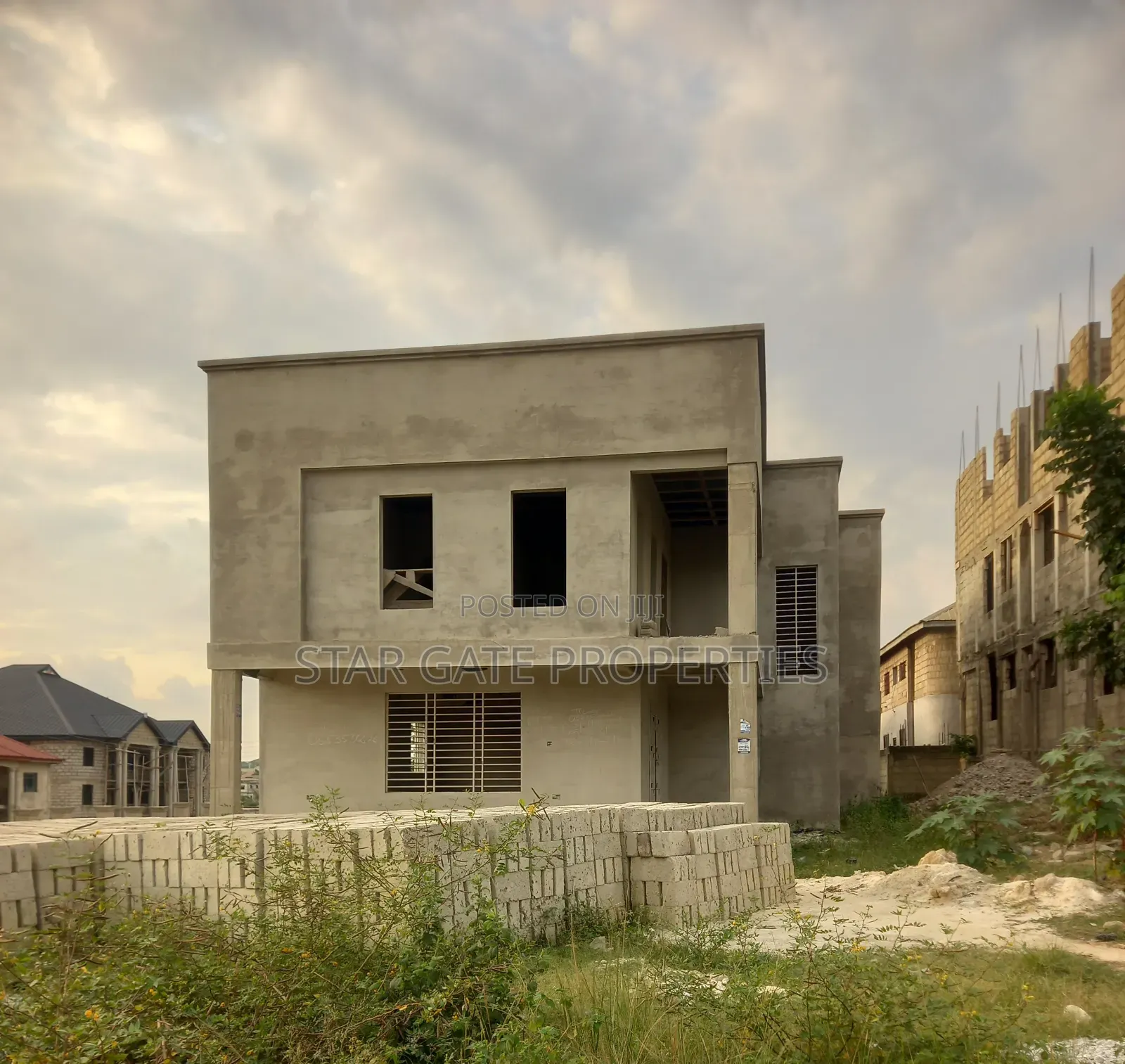 6bdrm House in Star Gate Properties, Kumasi Metropolitan for sale