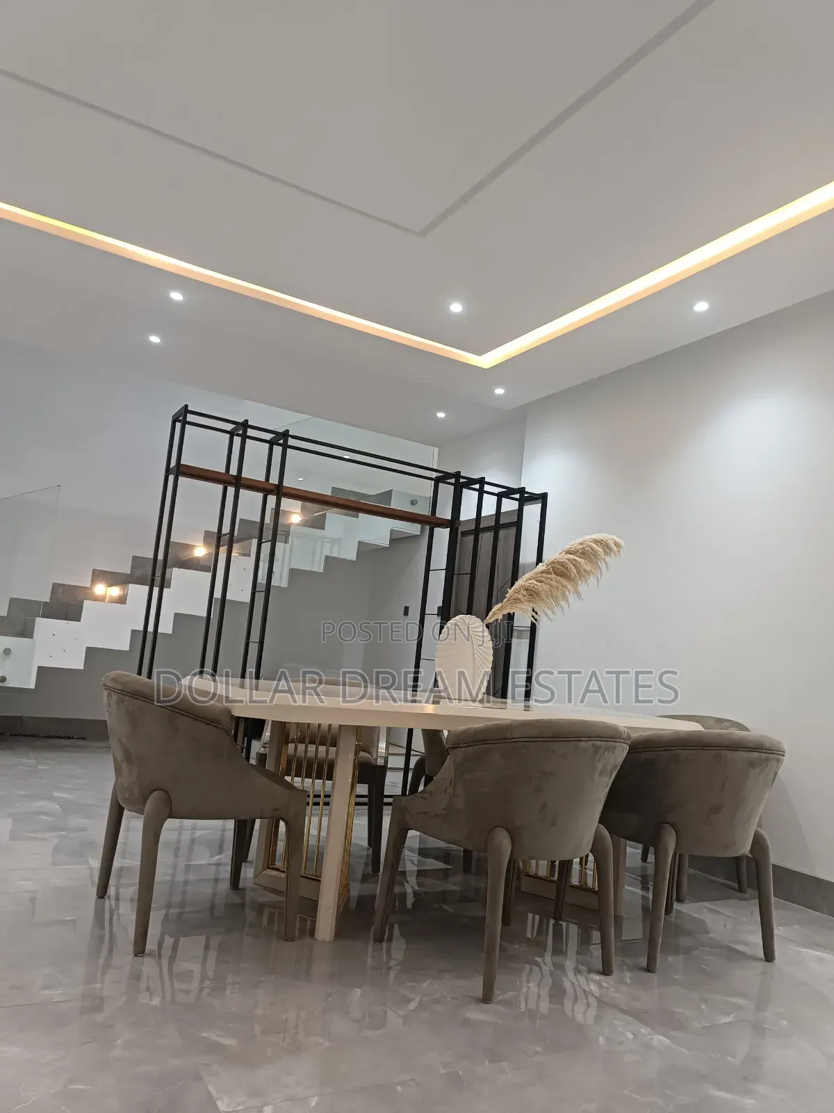 5bdrm House in East Legon for sale