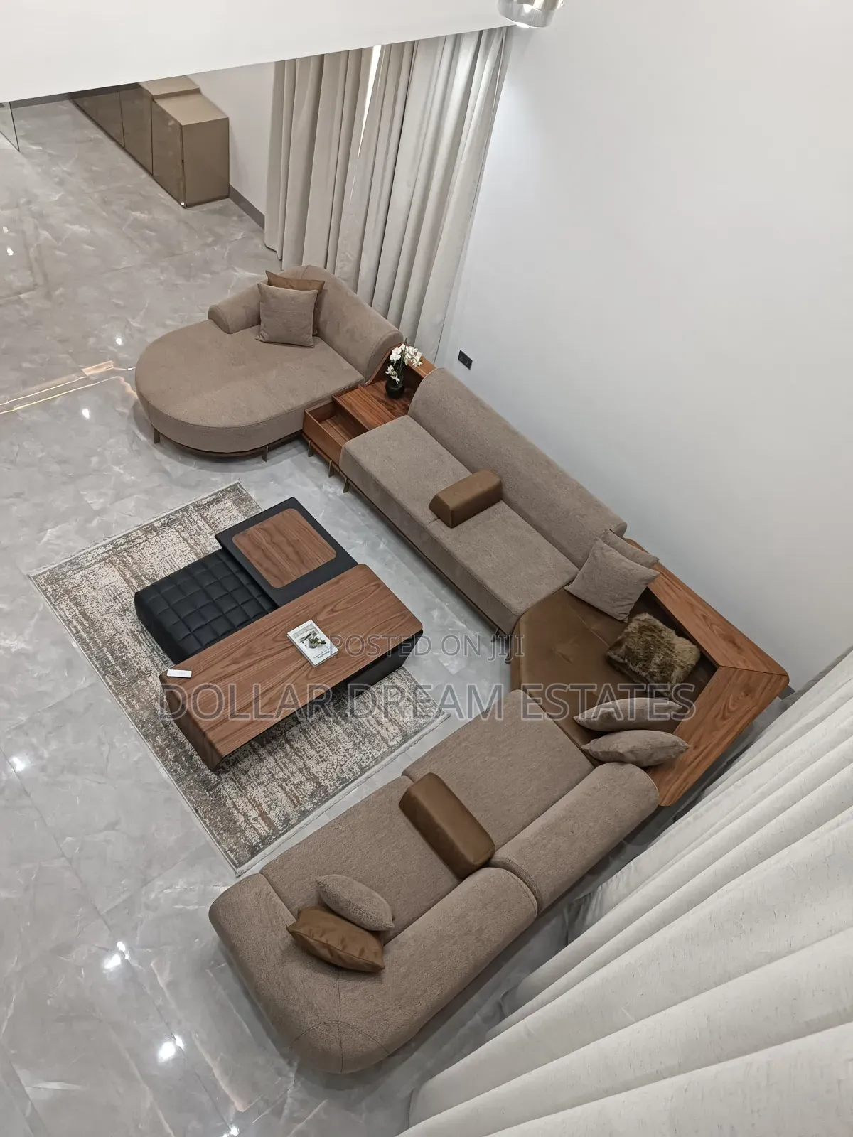 5bdrm House in East Legon for sale