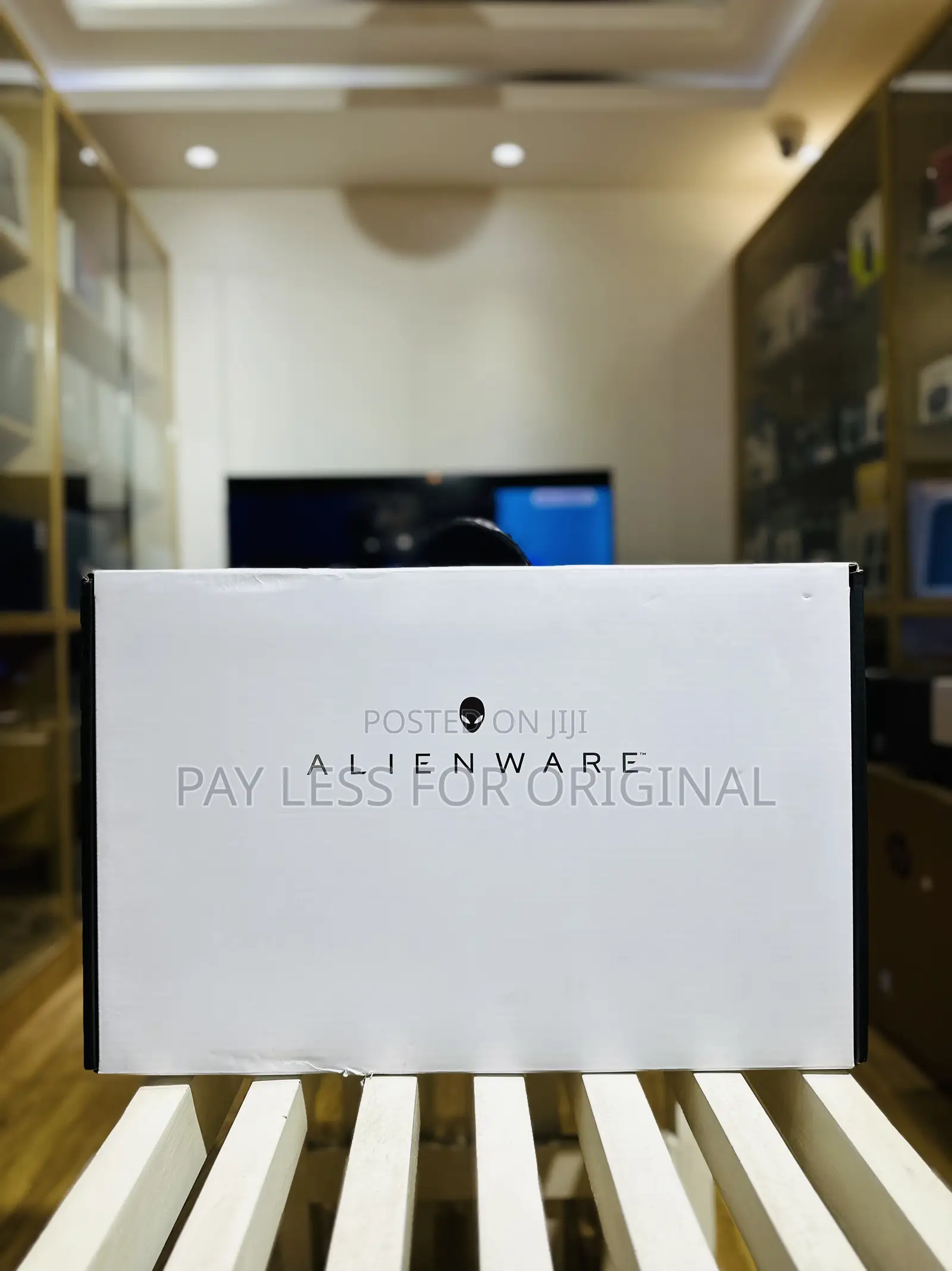 New Laptop Alienware M17x R2 16GB Intel Core i7 SSD 1T