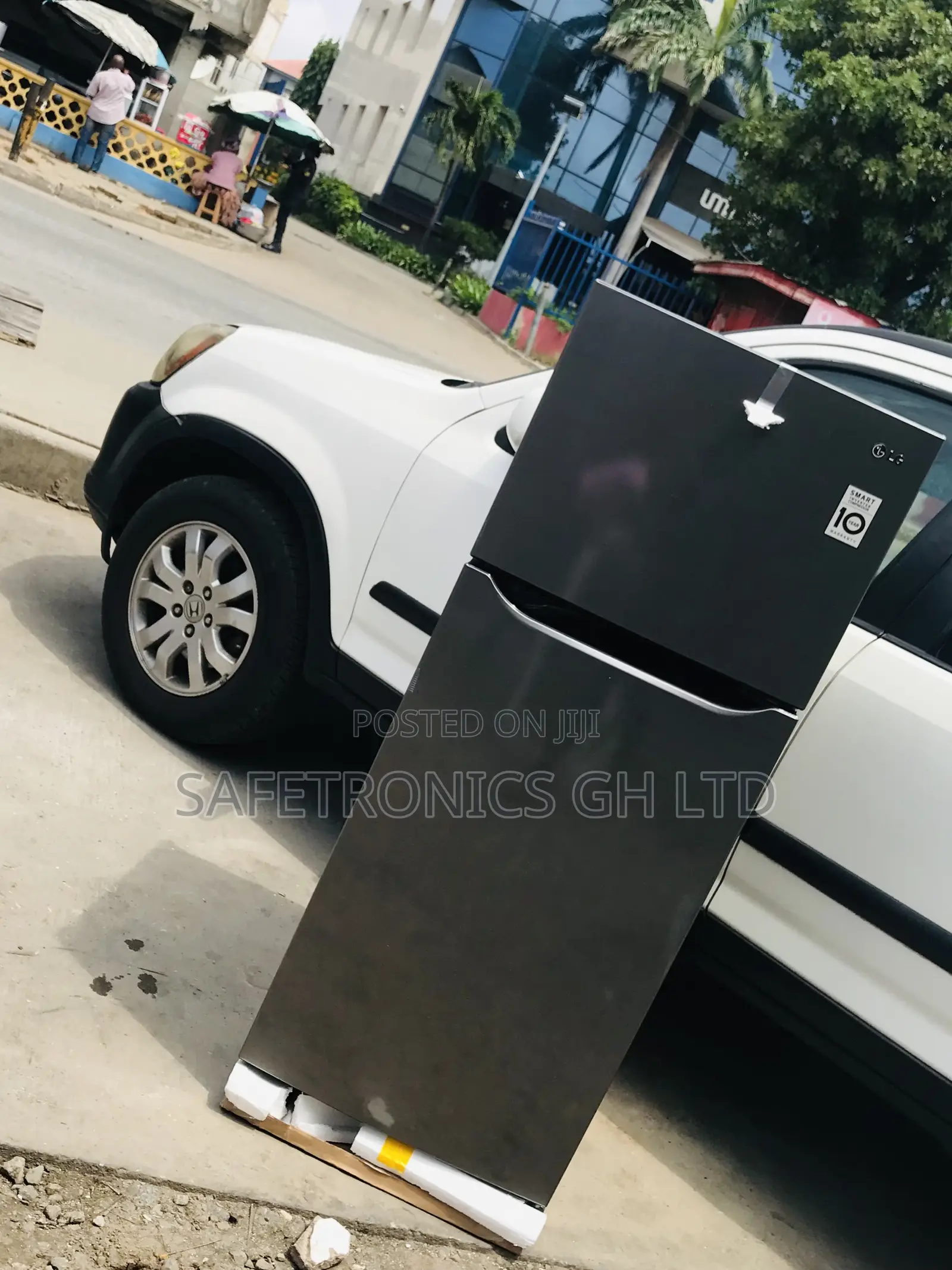 Boxed GN-B202SQBB Topfreezer Gray 187 Liters 
