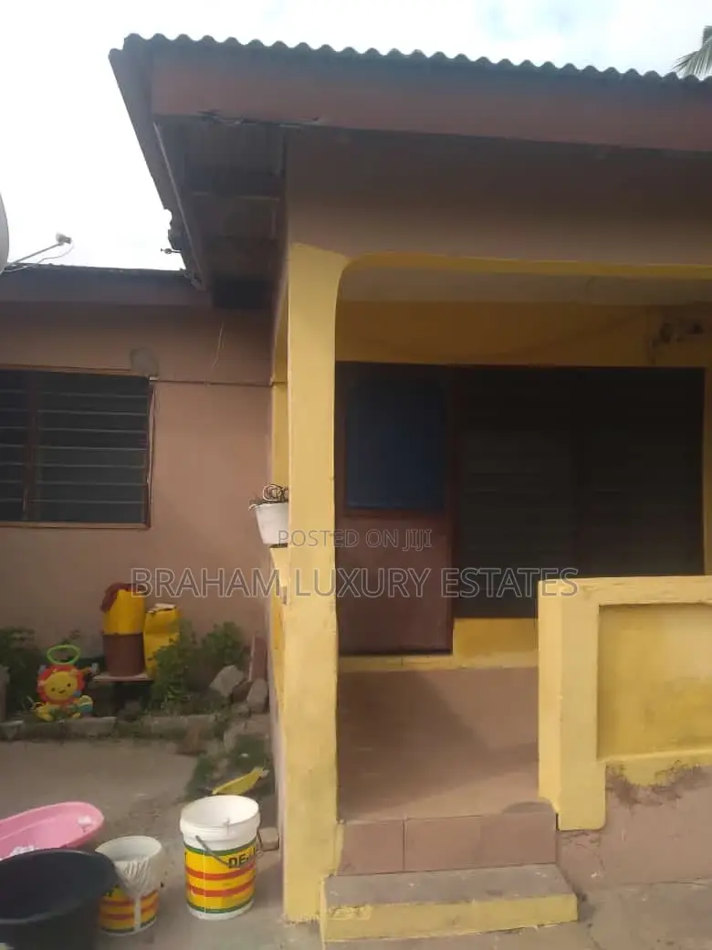 1bdrm Apartment in Coldstore Drive, Nungua for rent