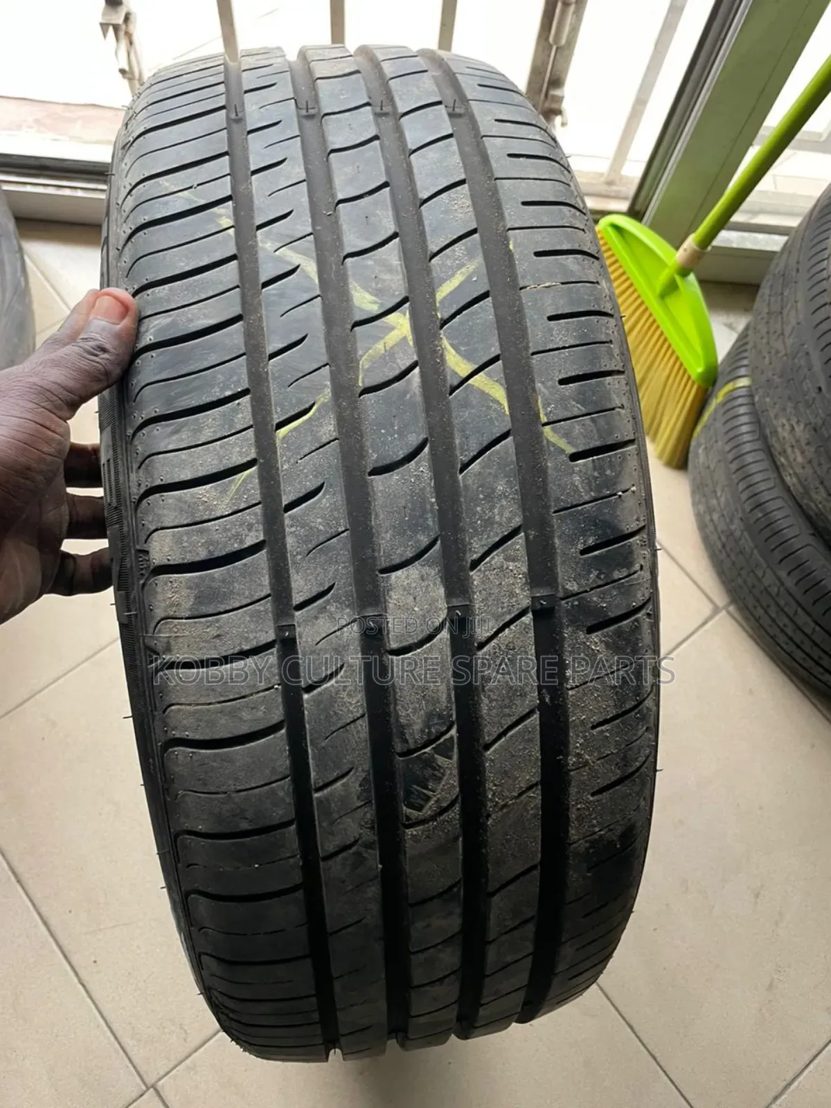 Original First Grade Used Tyres Available for All Cars