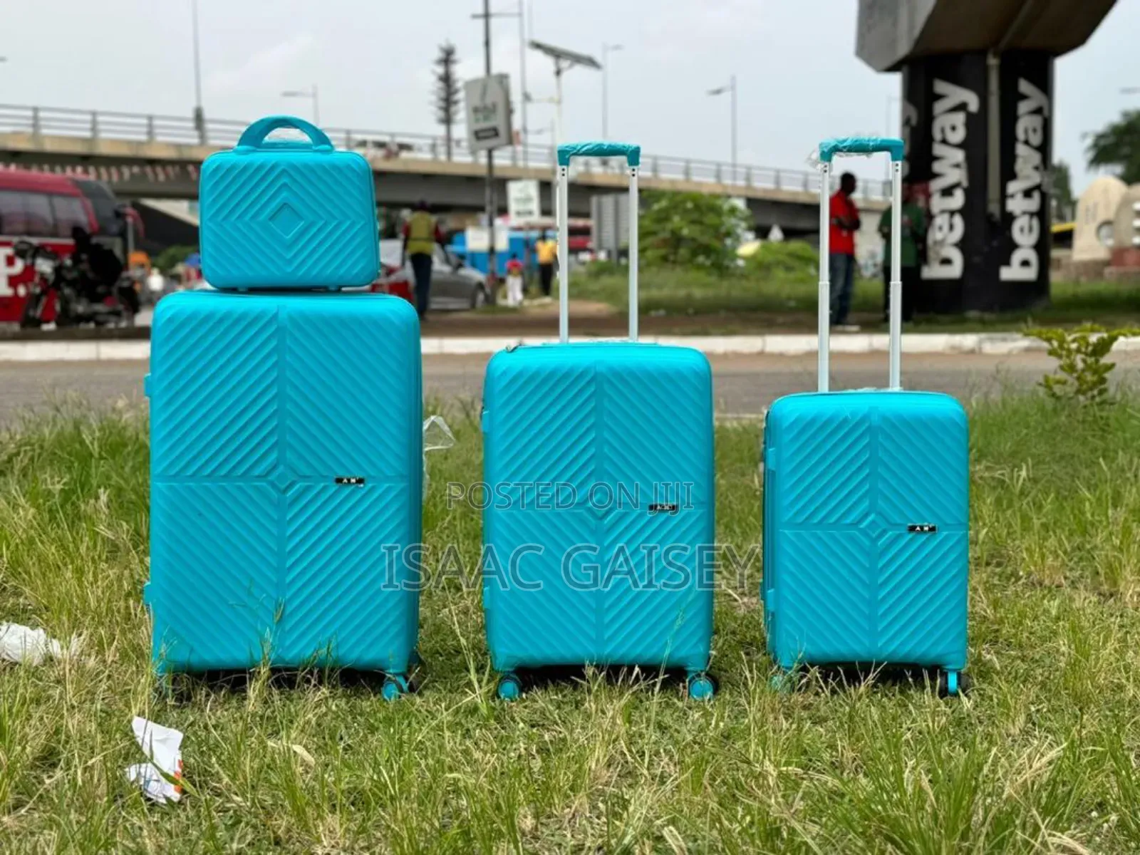 Four Set Quality Anticrake Luggages