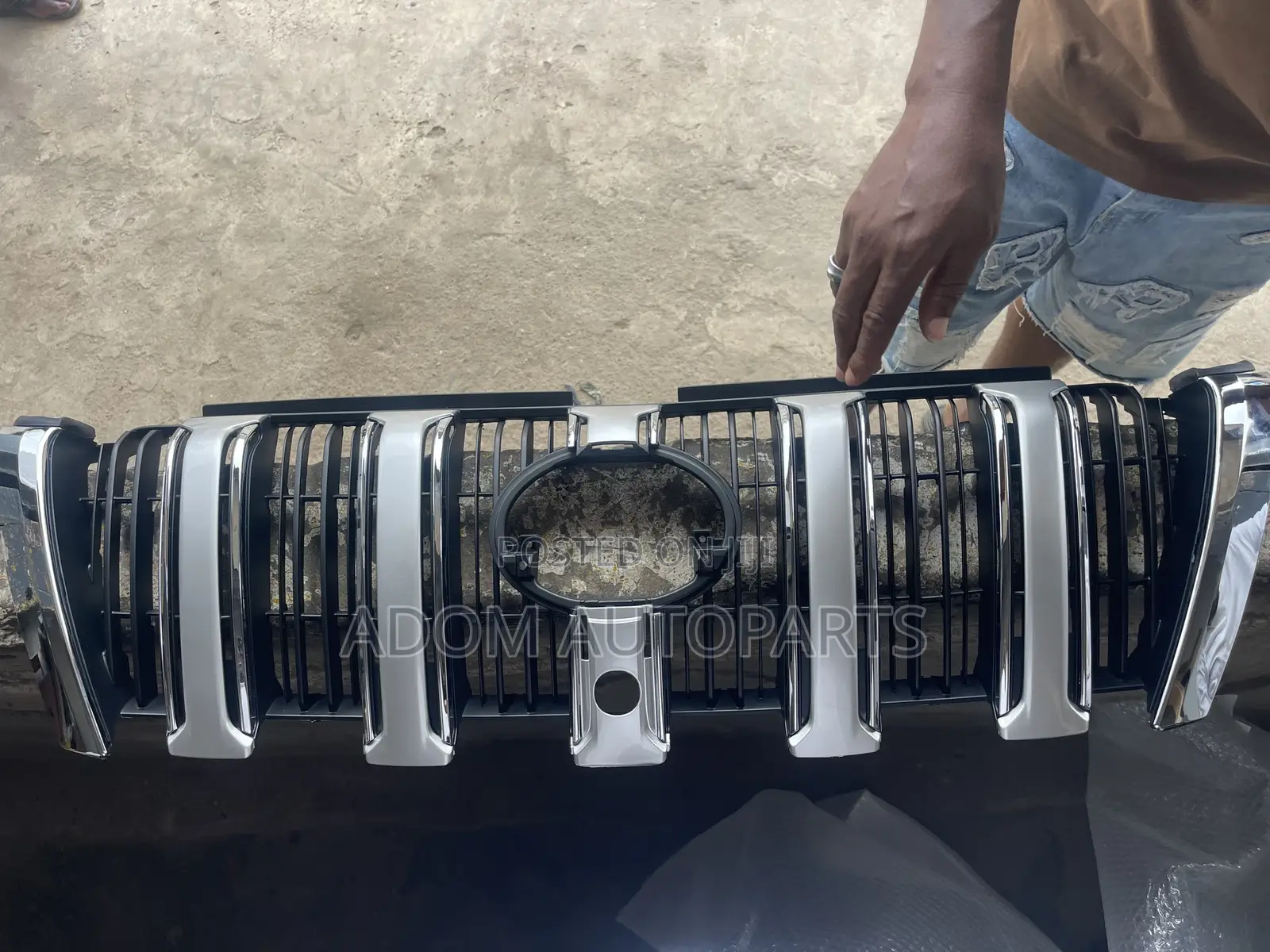 Land Cruiser Prado Bumper Shell Grill 2014 2015 2016
