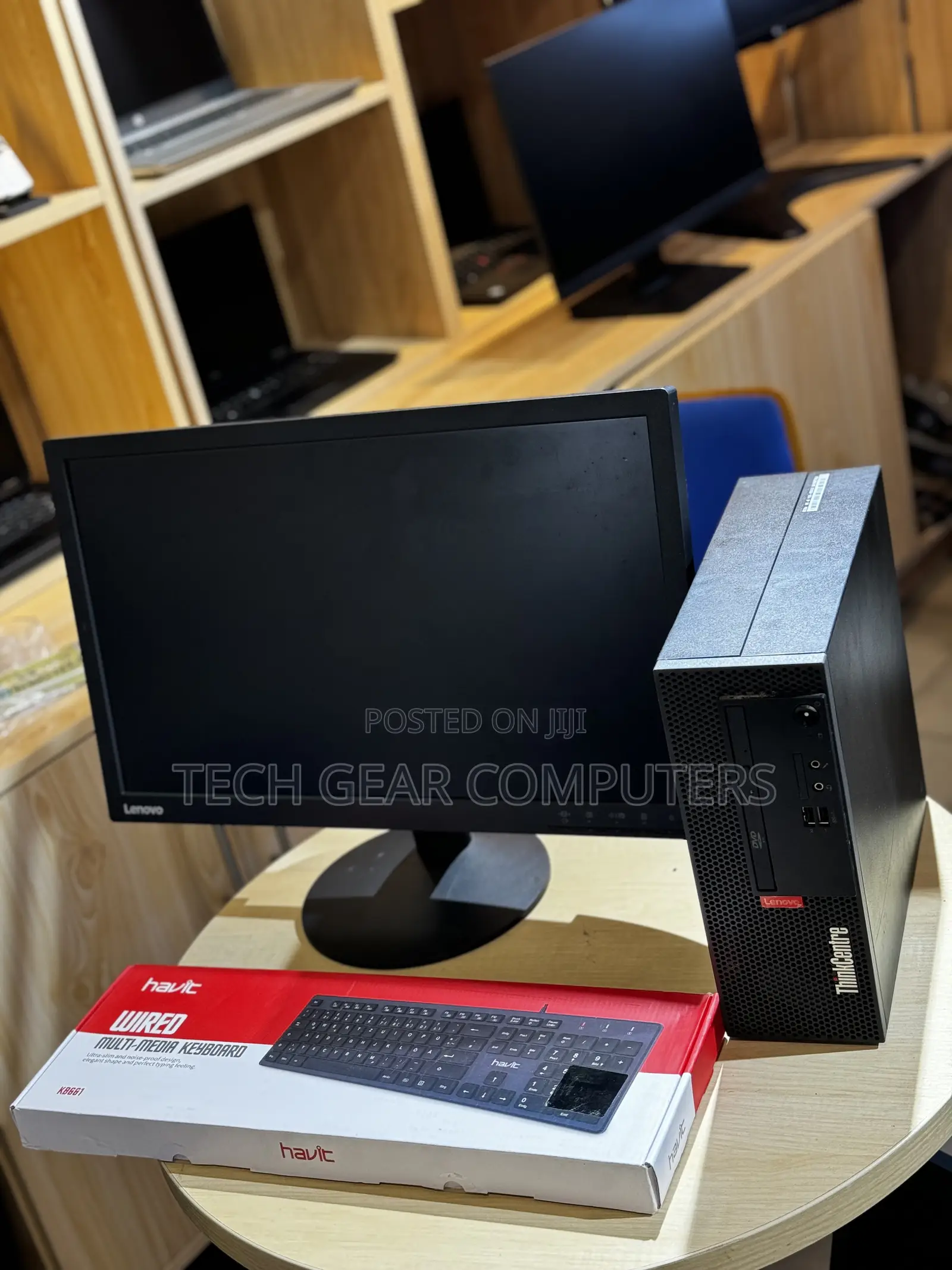 Desktop Computer Lenovo 8GB Intel Core I5 SSD 256GB