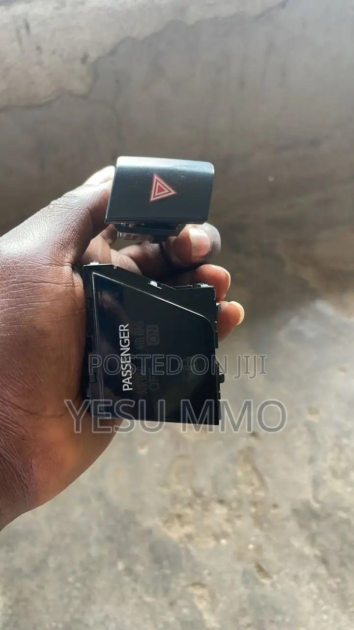Toyota Corolla 2016 Hazard Switch