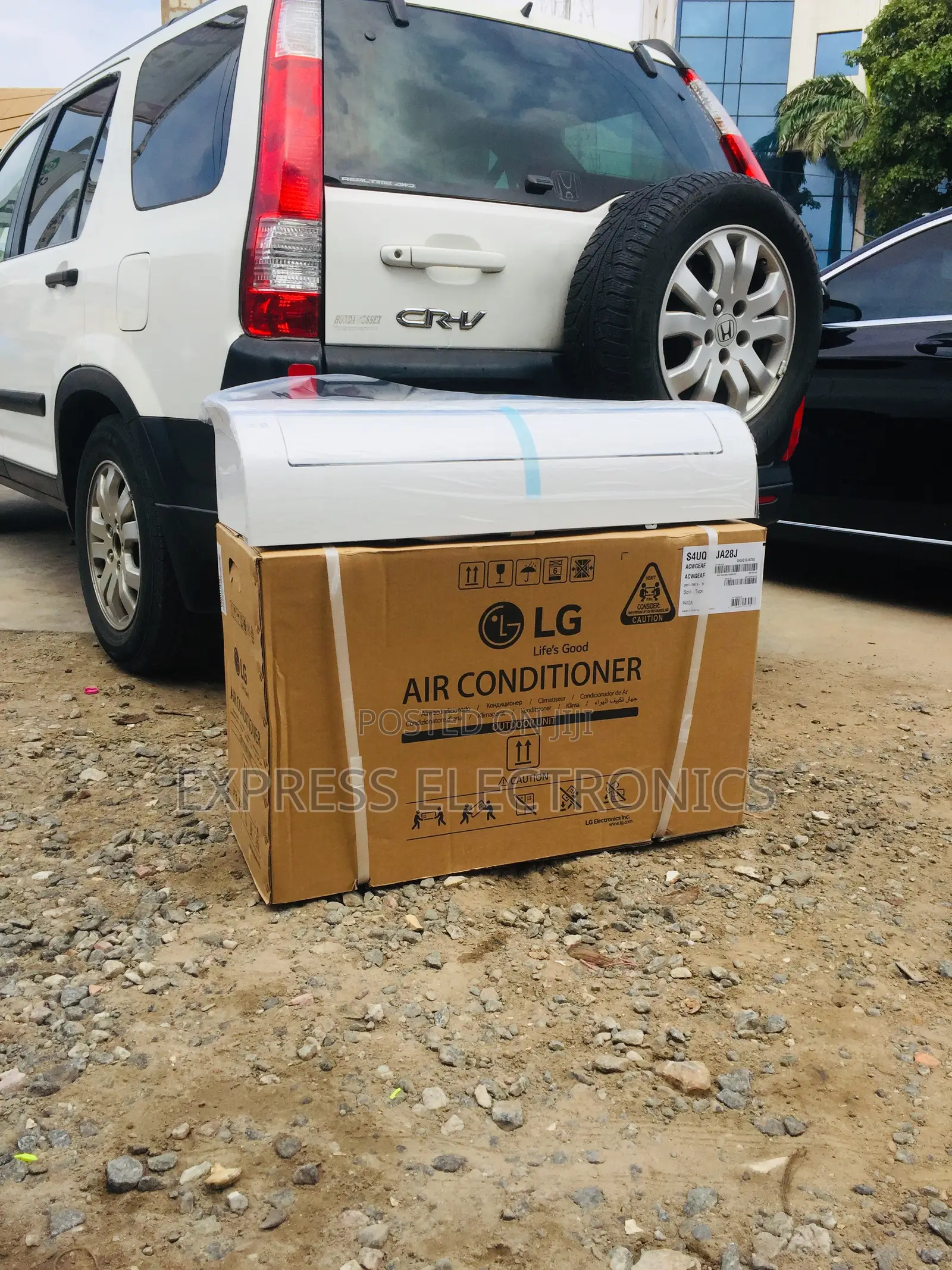LG Smart Invertor Dual 1.5hp AC White. 