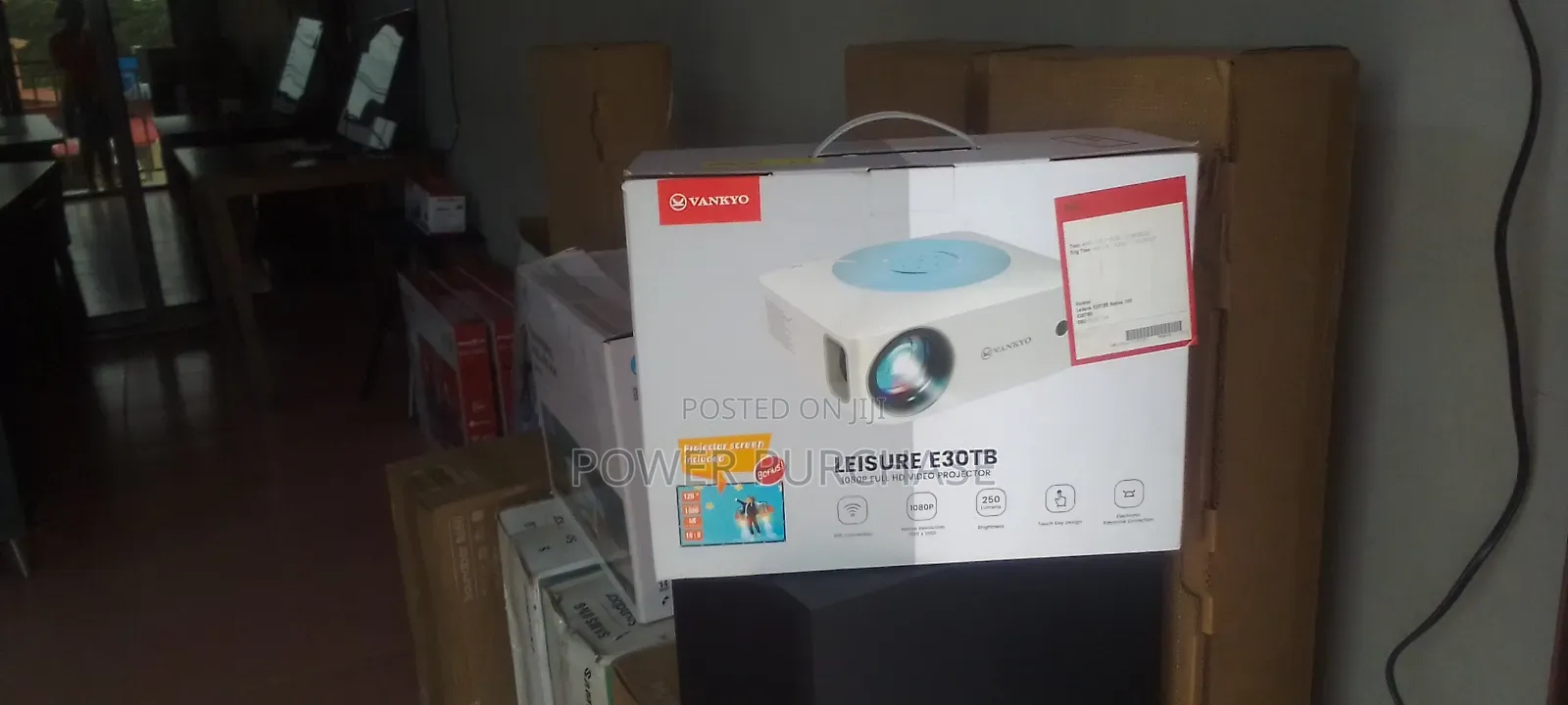Dopest Ever E30TB Leisure Vankyo Projector €`•
