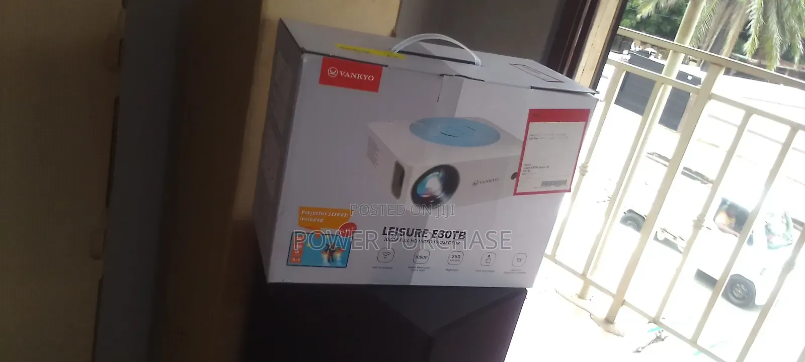 Super Superior Leisure Vankyo E30TB Projector