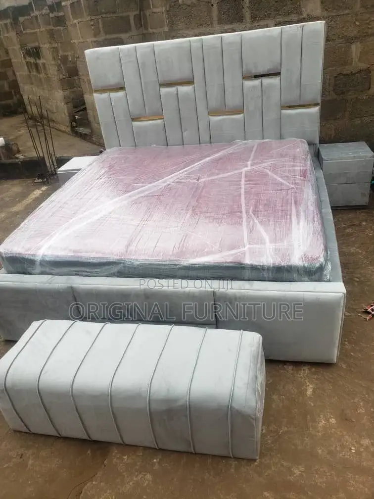 Queen Bed Ottoman Side Drawers and Mattress