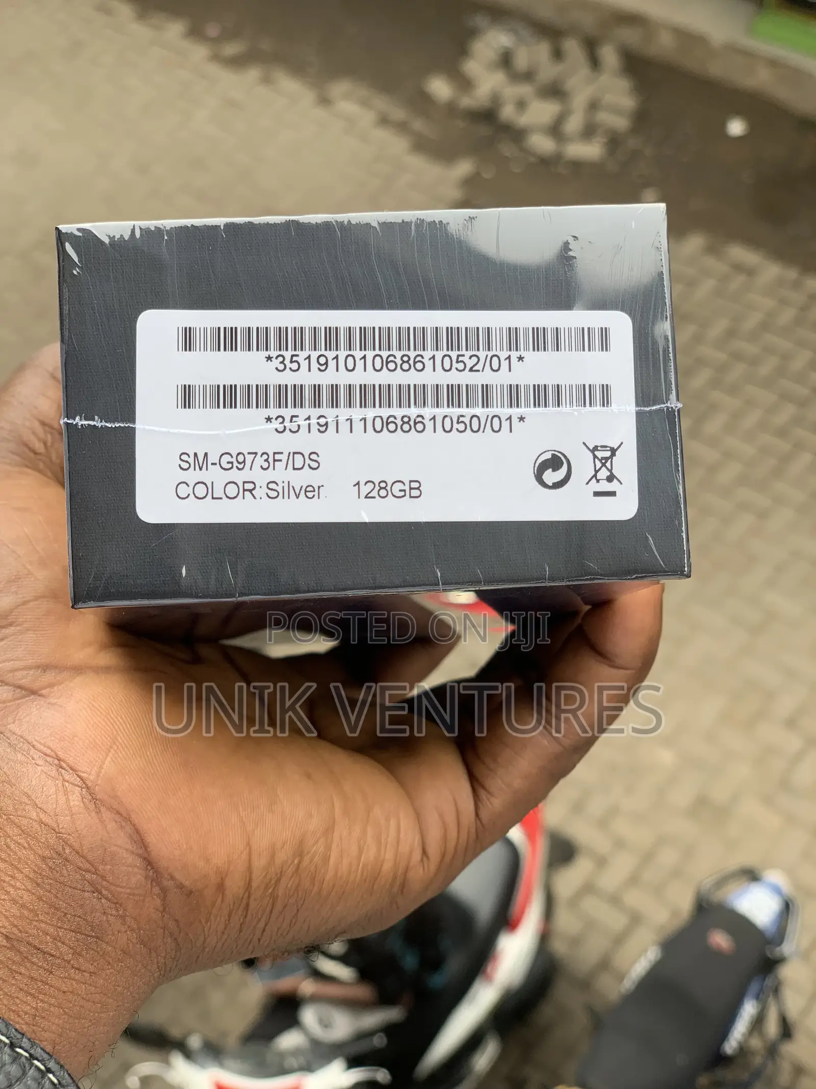 New Samsung Galaxy S10 128 GB Black