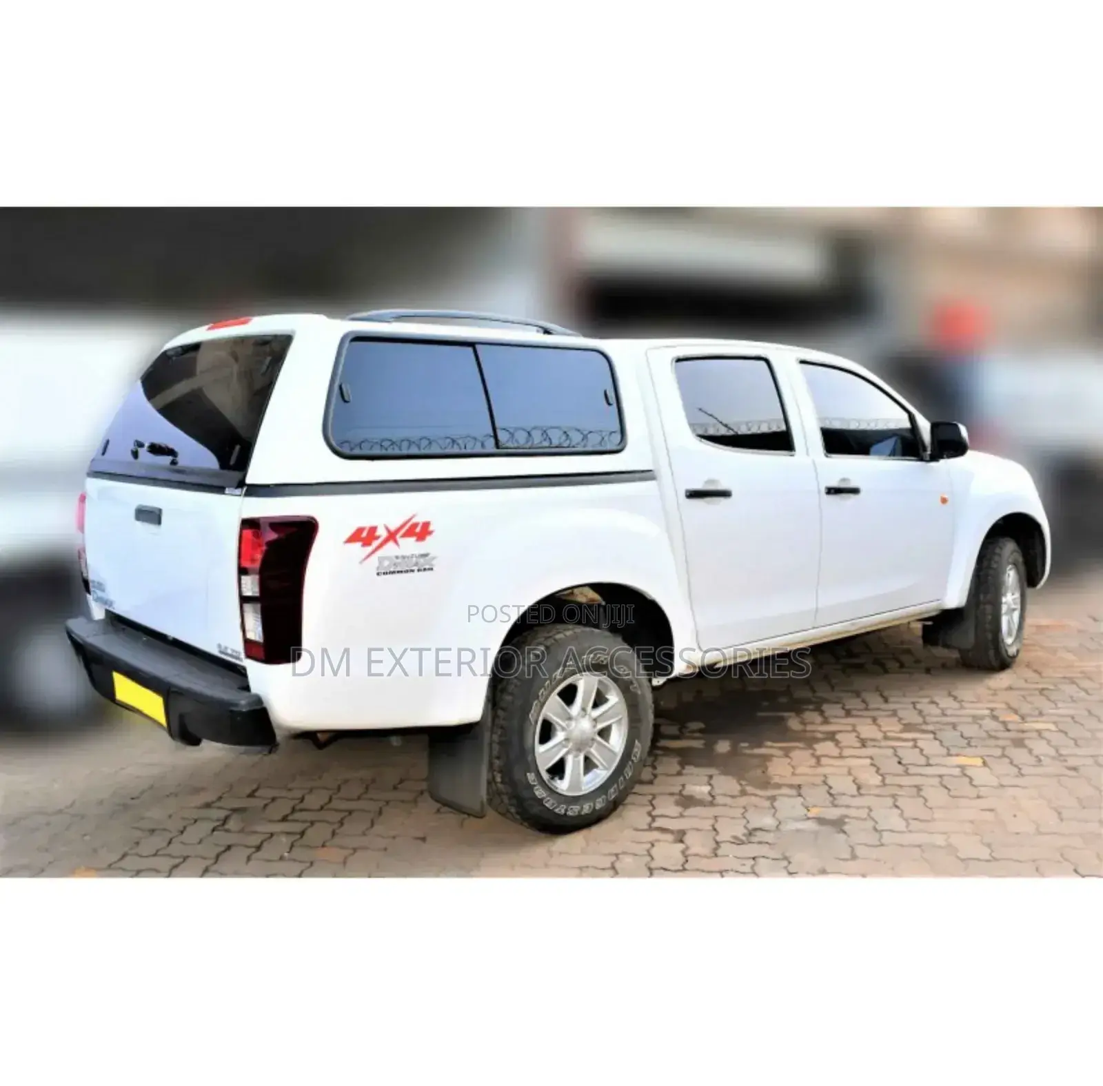 Isuzu D-Max Bed Cover Carryboy (Canopy)