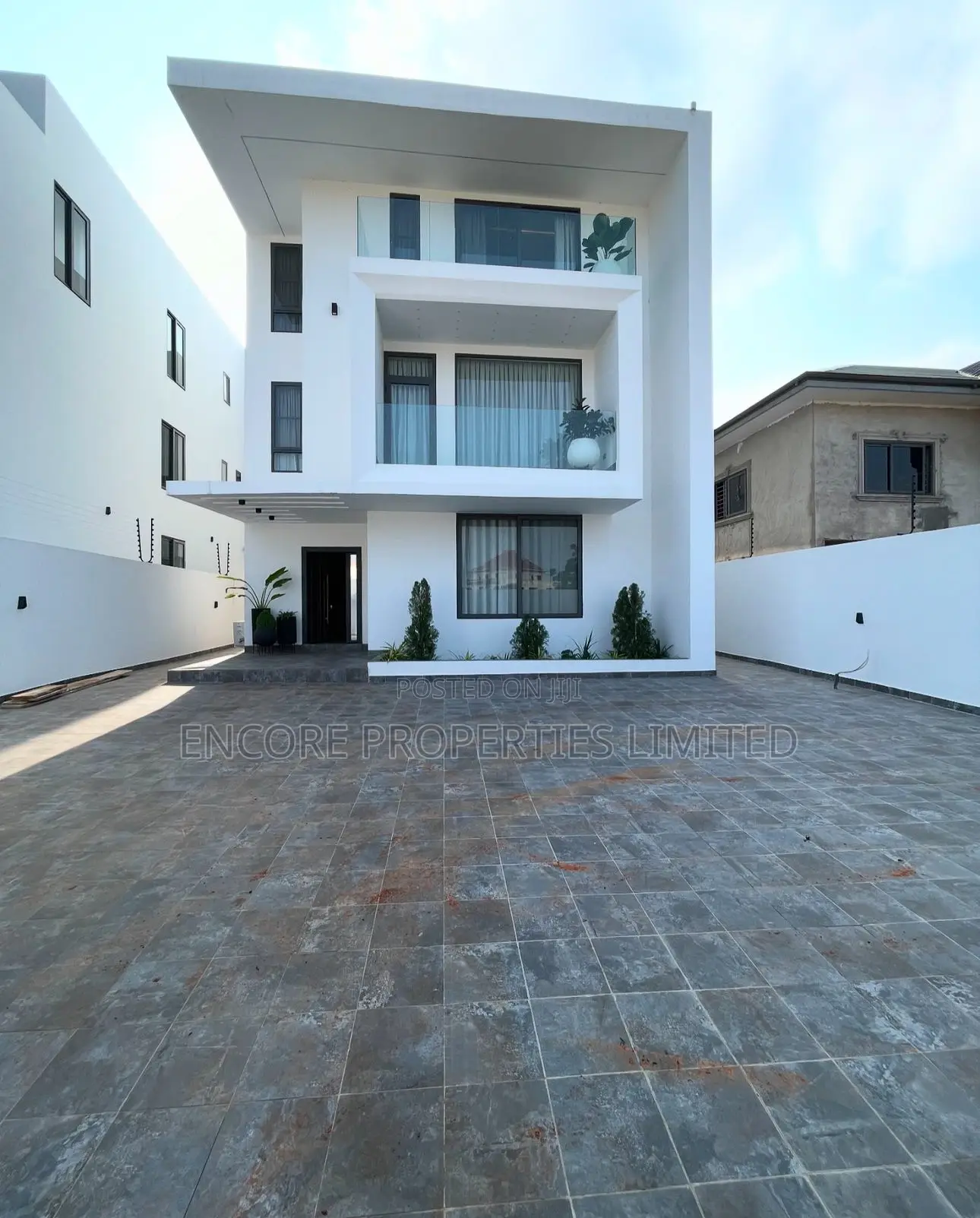 Furnished 4bdrm Mansion in Encore Properties, East Legon for sale