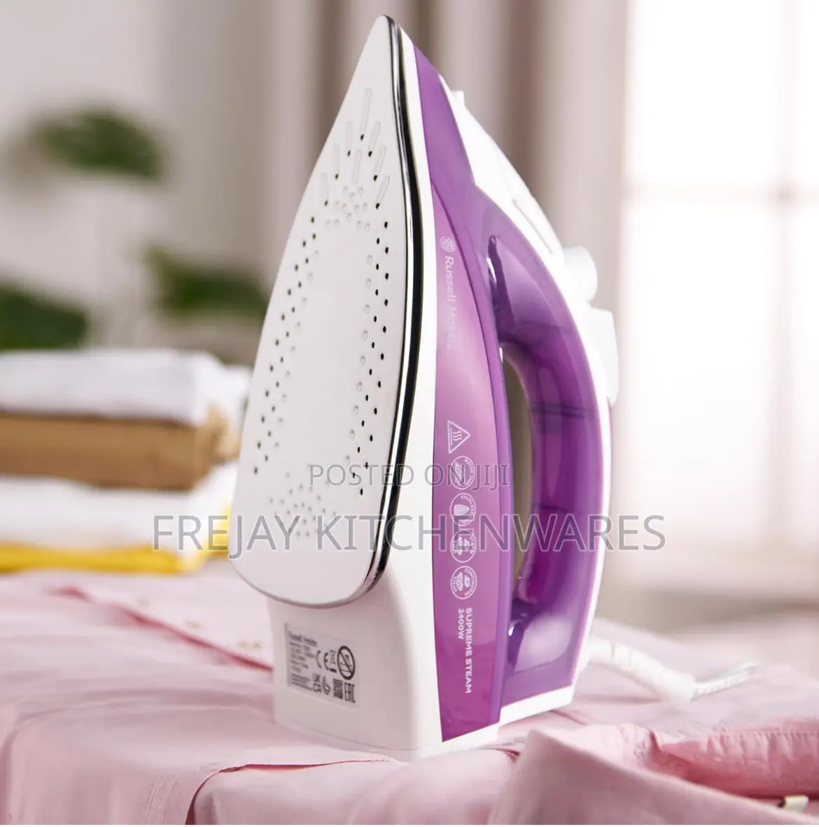 Russell Hobbs Supreme Steam Iron