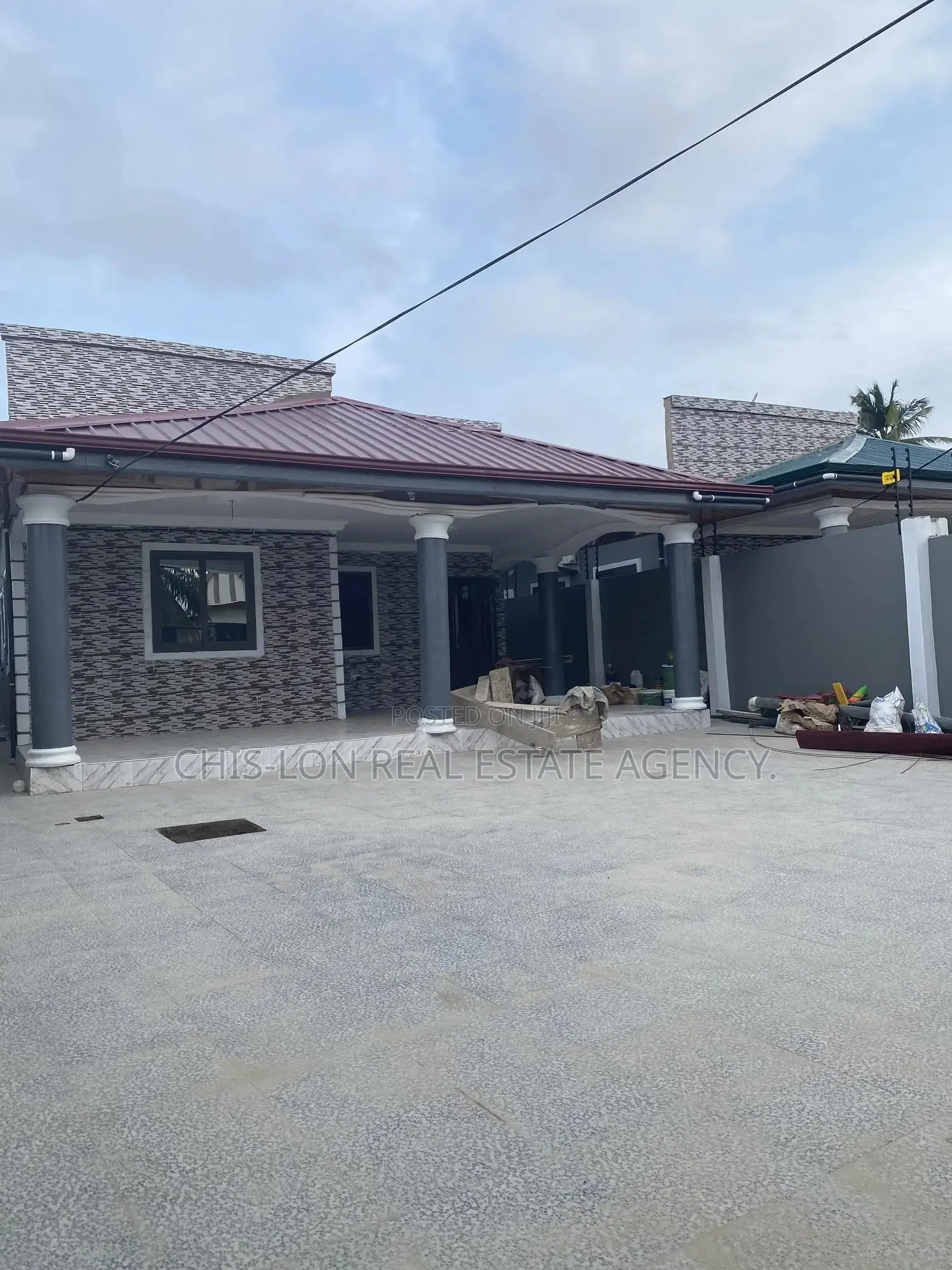 3bdrm House in Sharp-Connect., Kasoa for sale