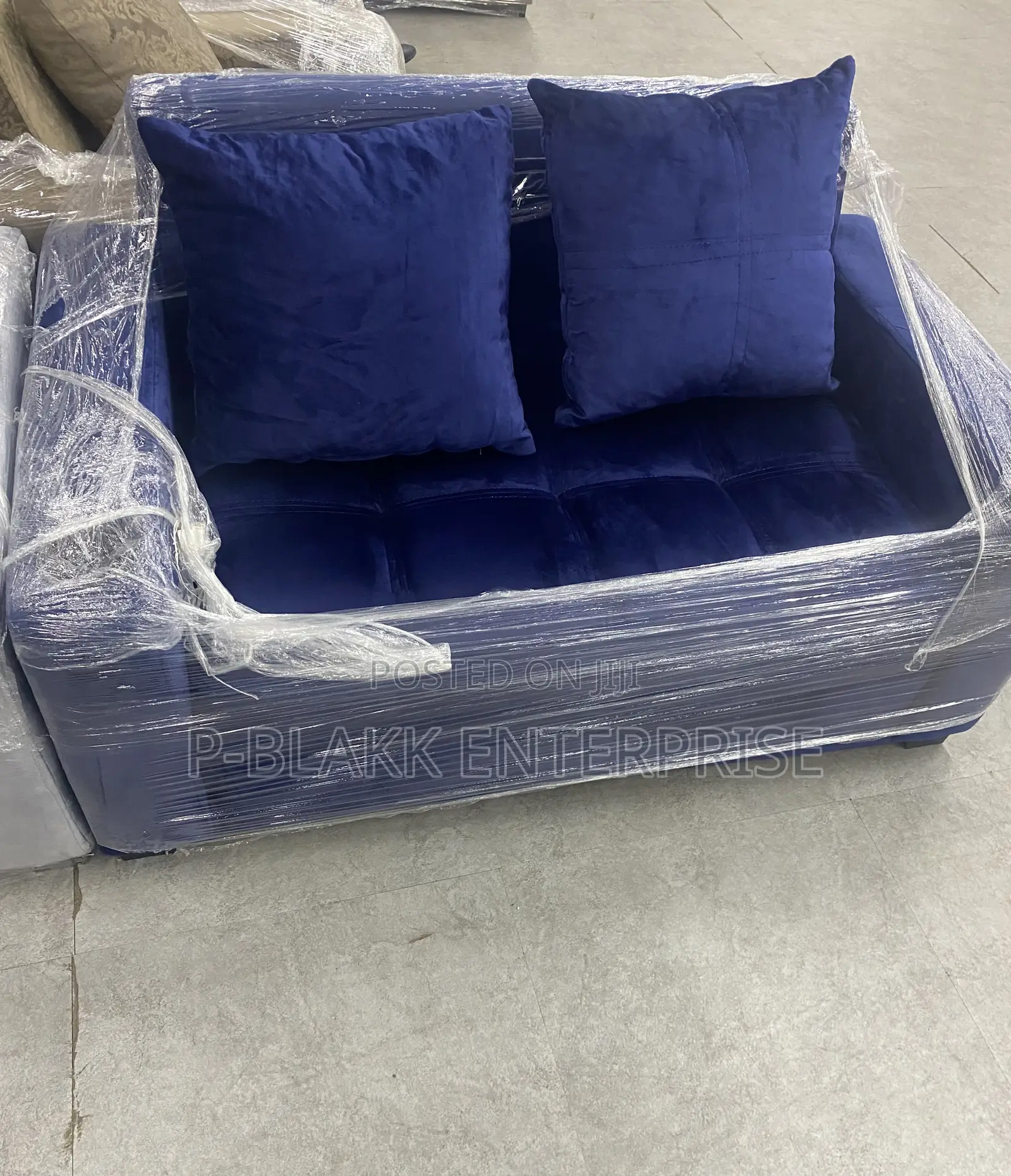 Couches/ Sofa 2in1