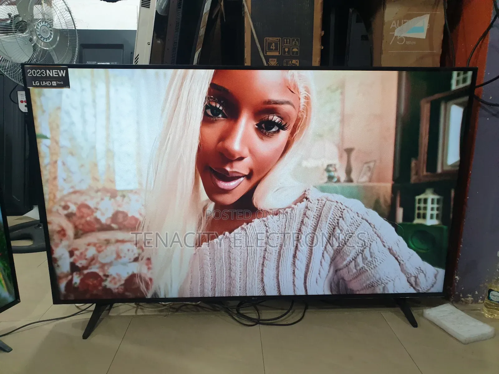 2023/Lg 55"Uhd HDR Edgeless Smart Tv