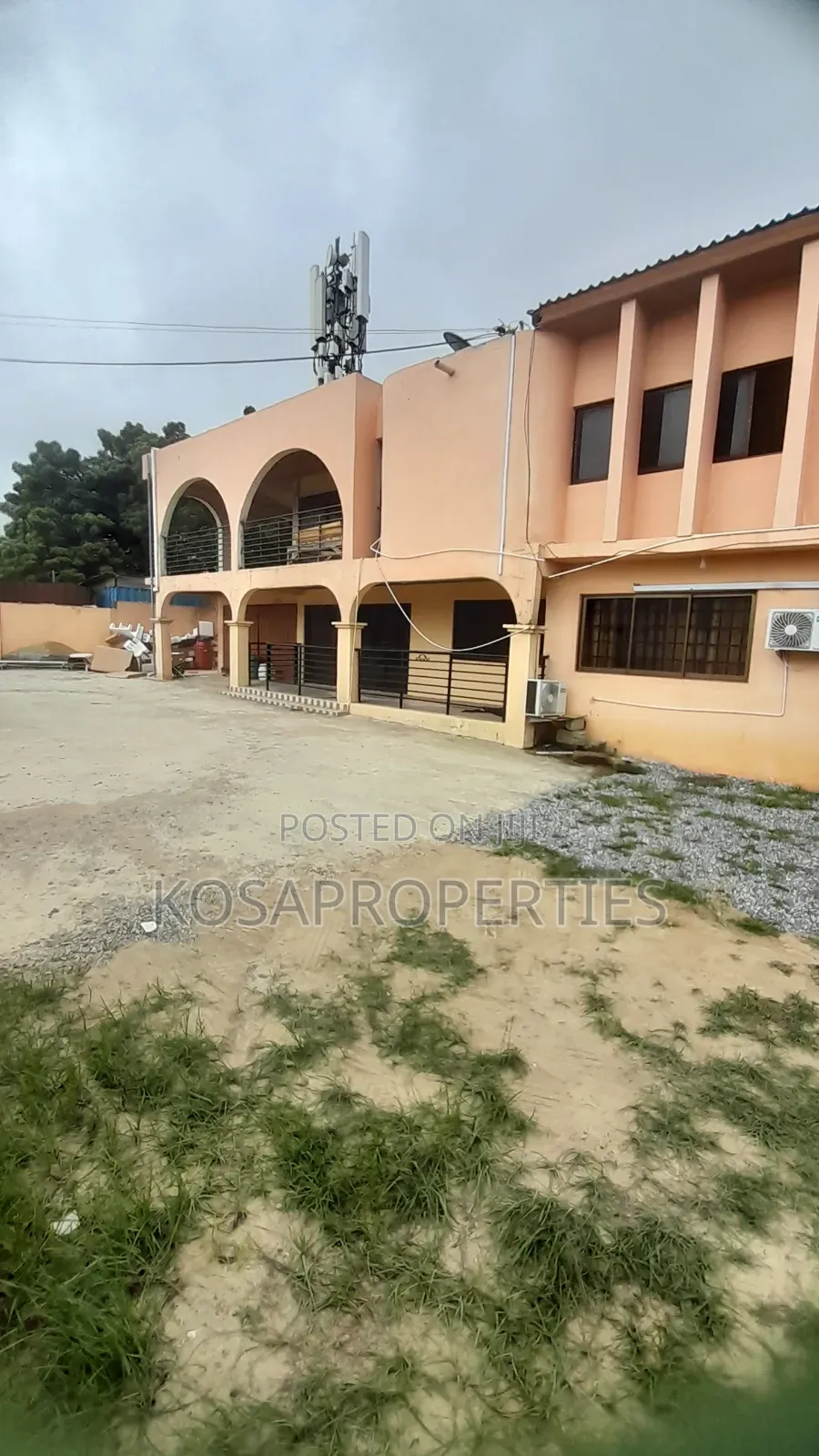 4bdrm Apartment in Labadi Palm Wine for rent