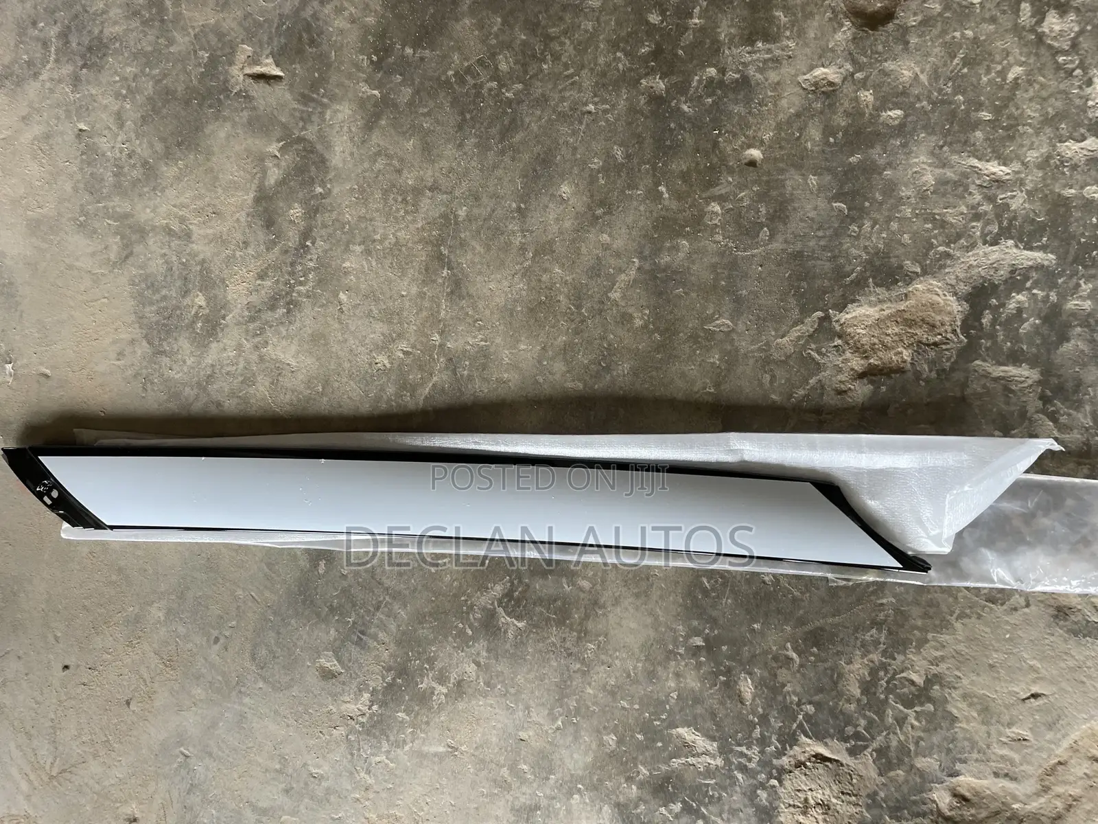 Hyundai Veloster 2013 Windshield Trim