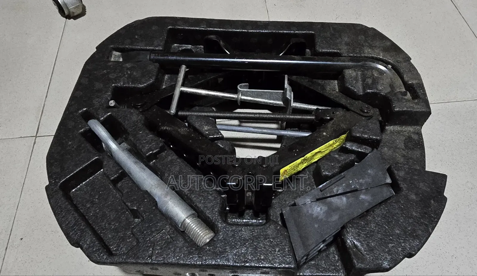 Original Jaguar Wheel Spanner Jerk Set - New