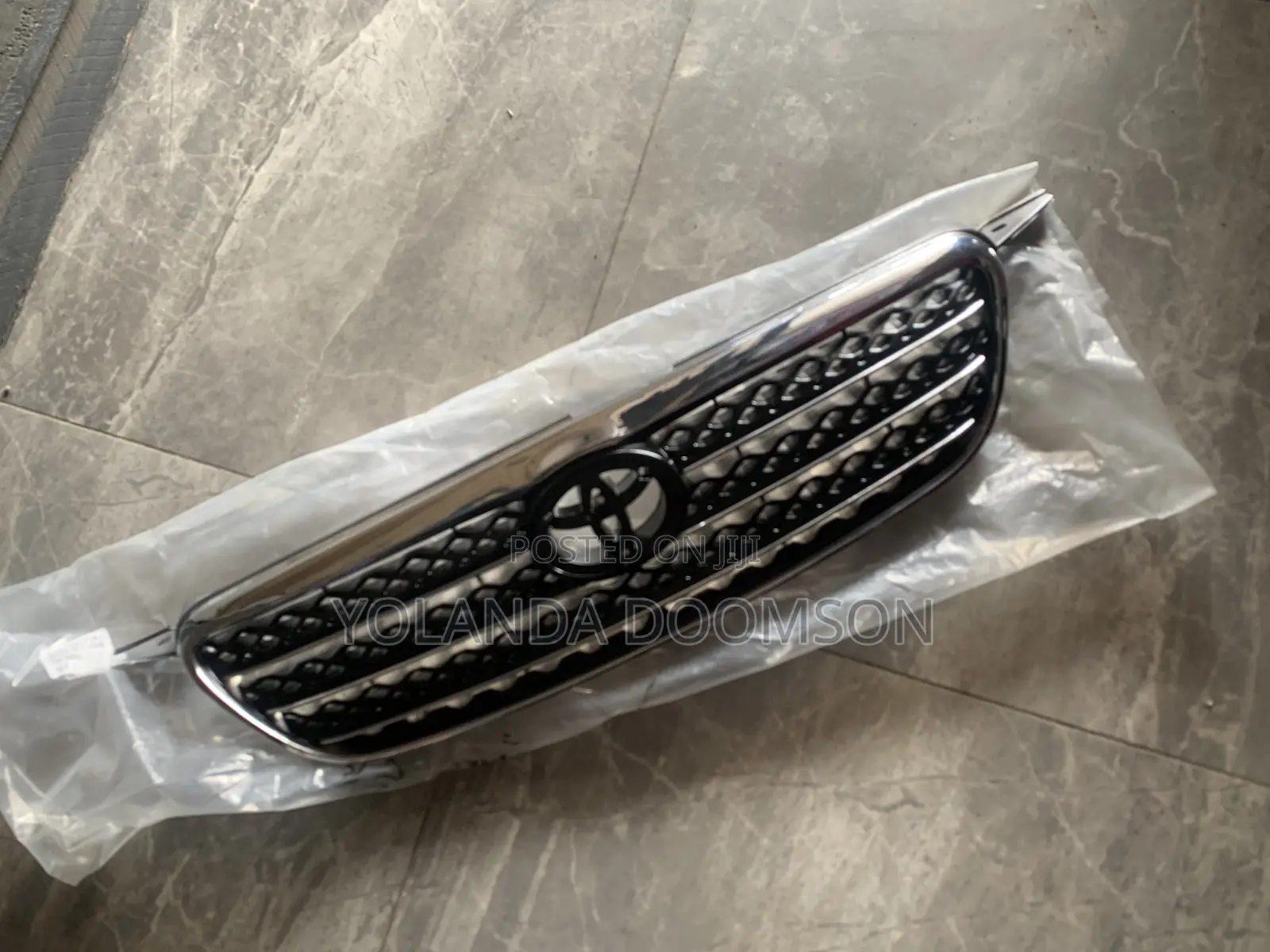 Toyota Corolla Front Grill (All Kinds of Cars)