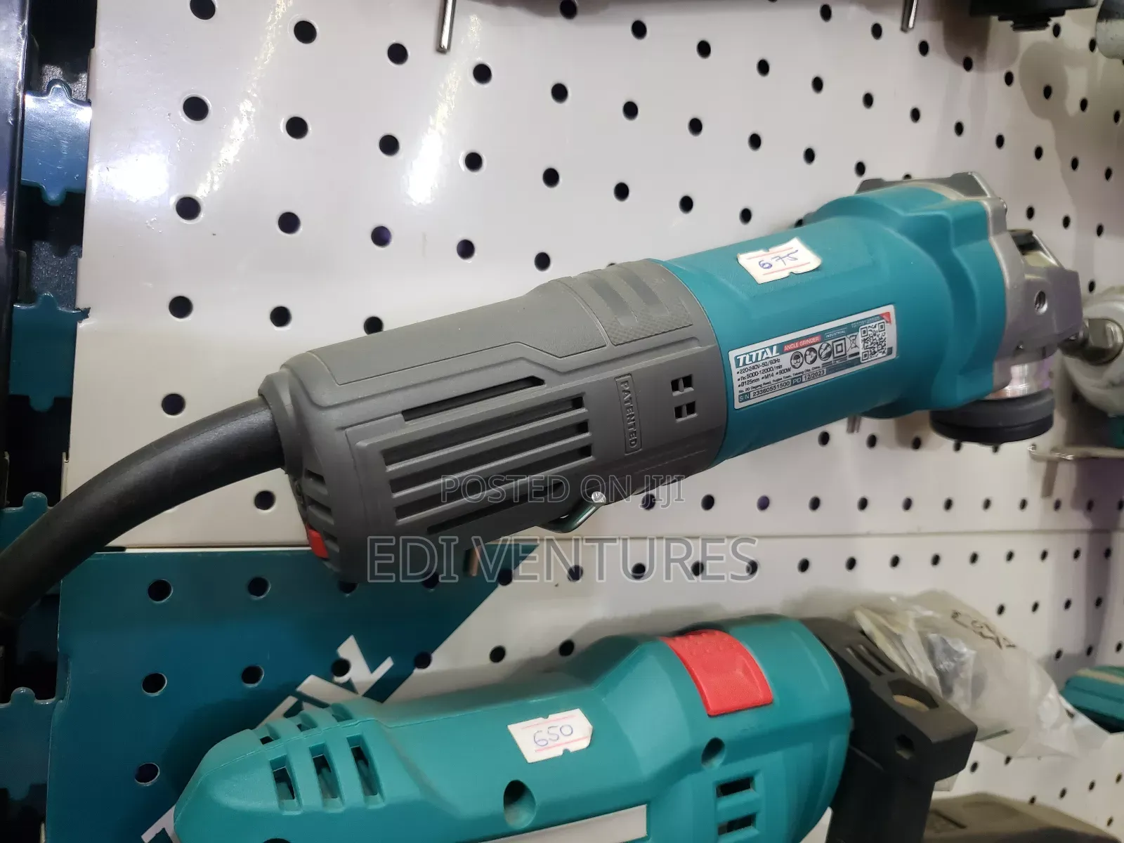 Total 900w Angle Grinder With Variable Speed Control