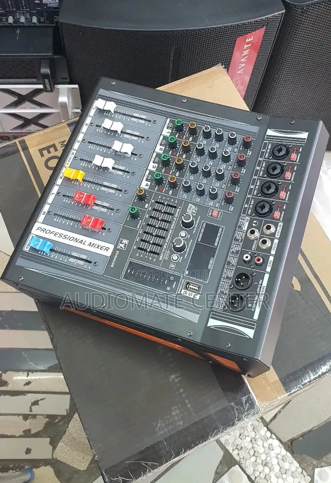 4 Channels Powered Mixer