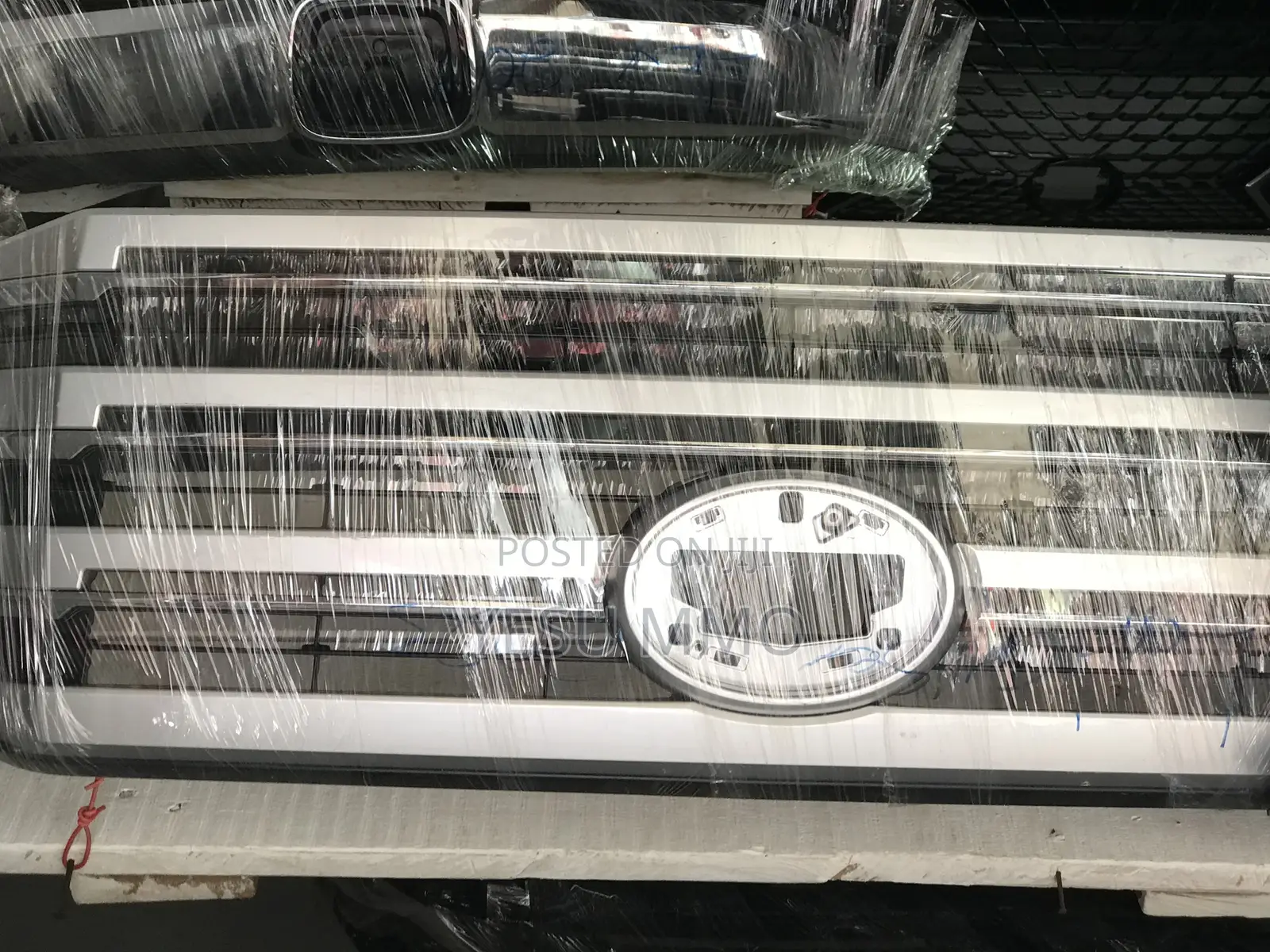 Land Cruiser 23 Front Shells