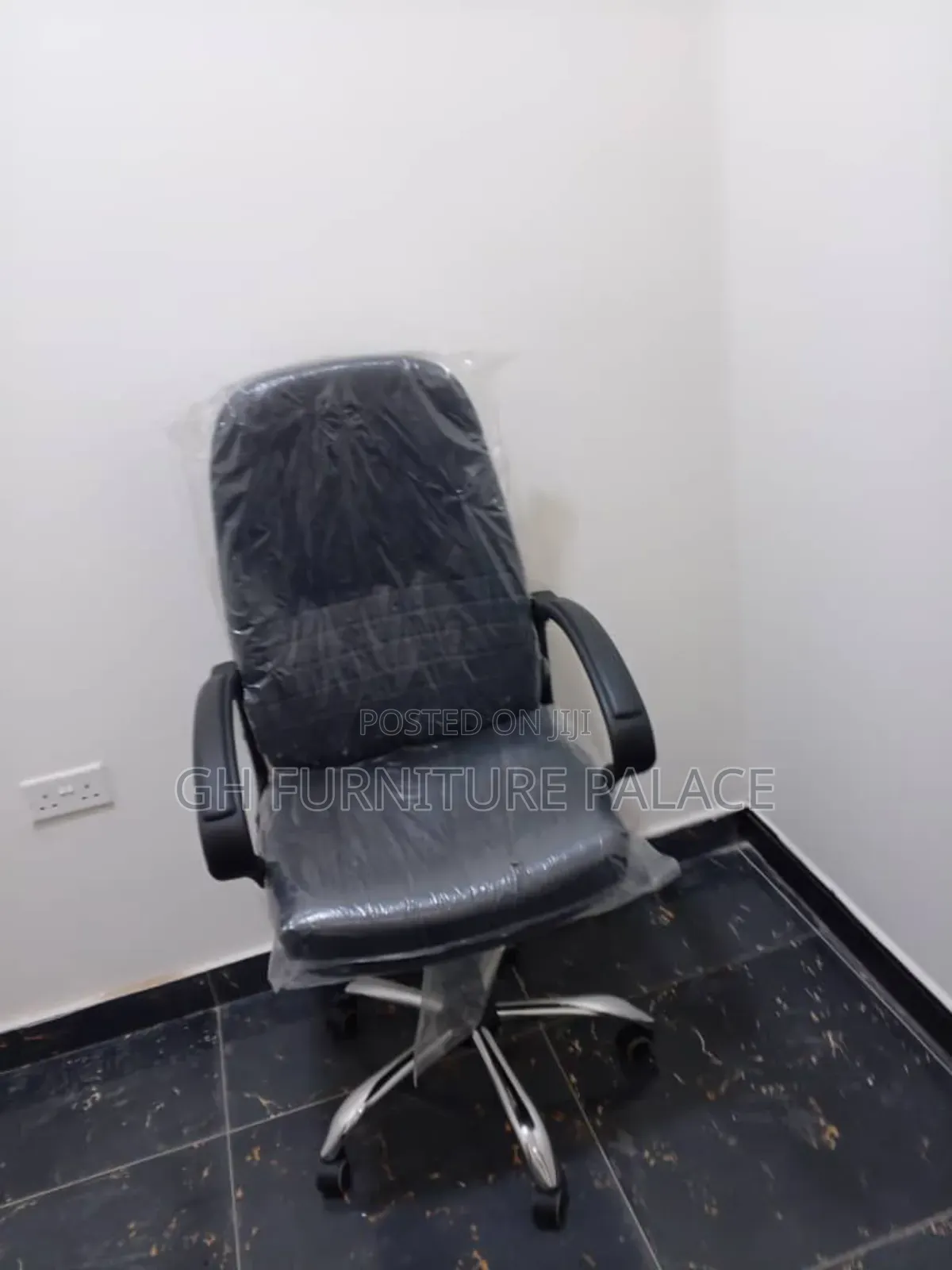 Swevil Managers Chair
