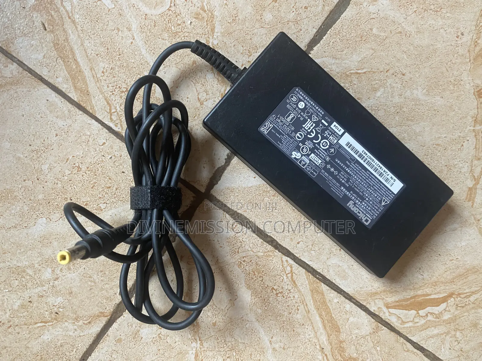 Original Chicony AC Adapter 20v=6.75A, 135w