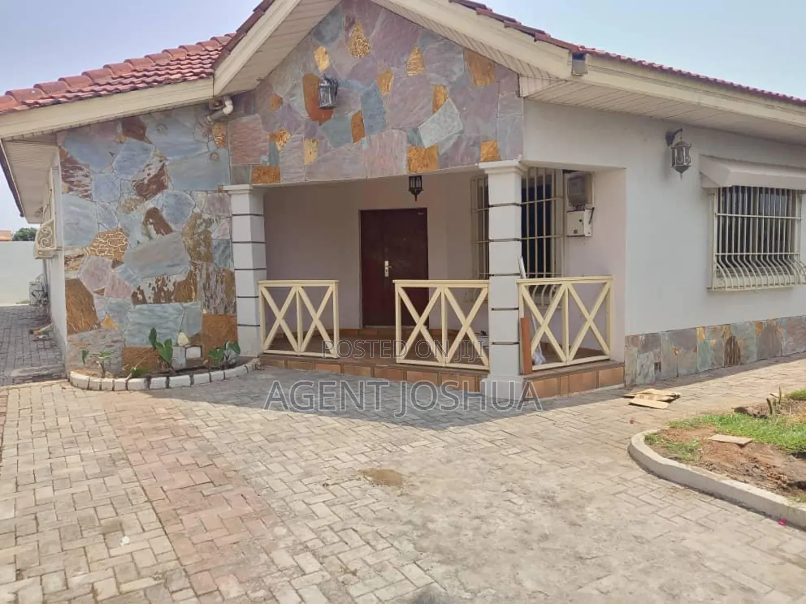 3bdrm House in Manet Viile Estate, Airport Residential Area for sale