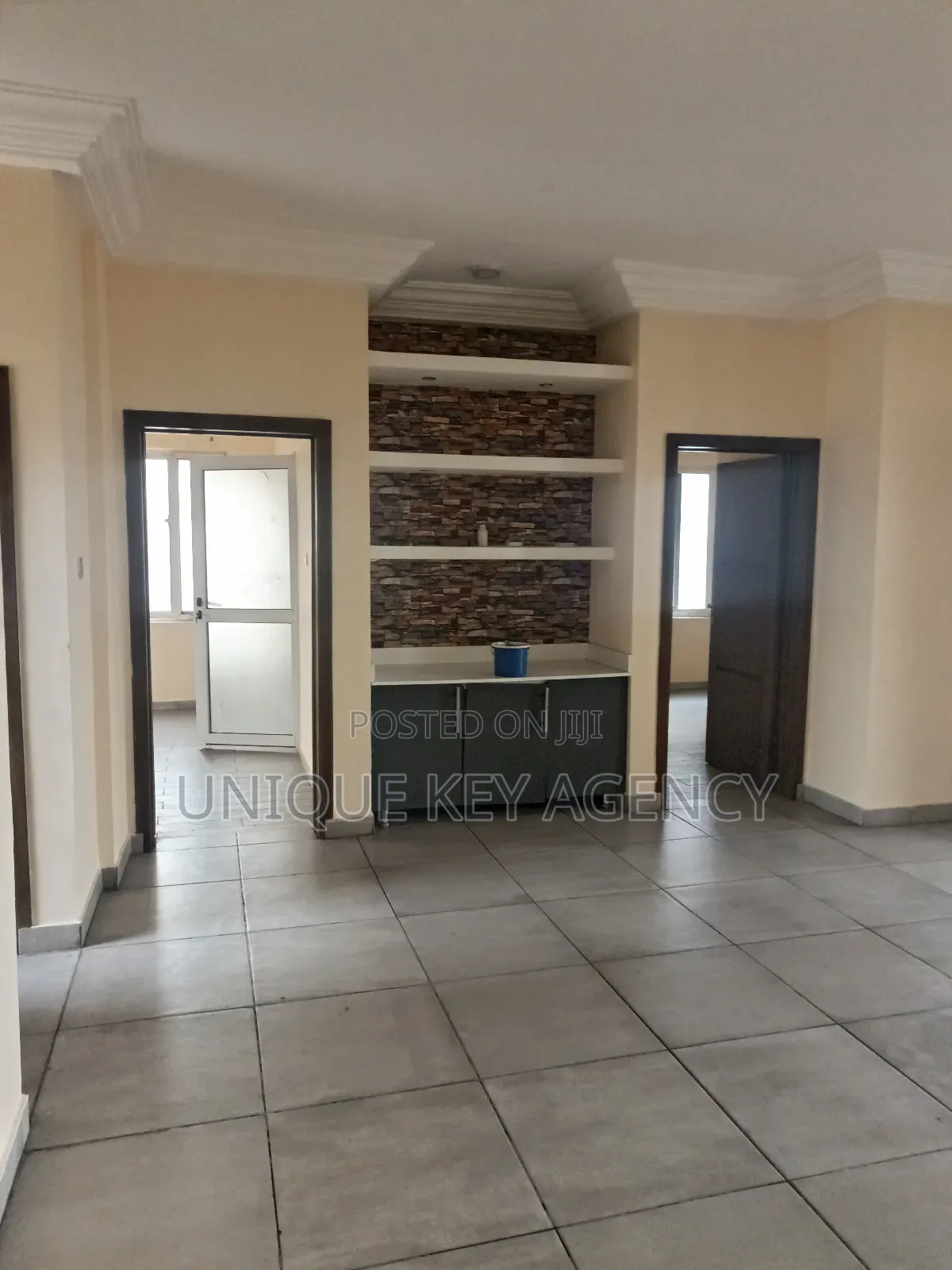 2bdrm Apartment in Unique Key Agency, A&C Mall Area for rent