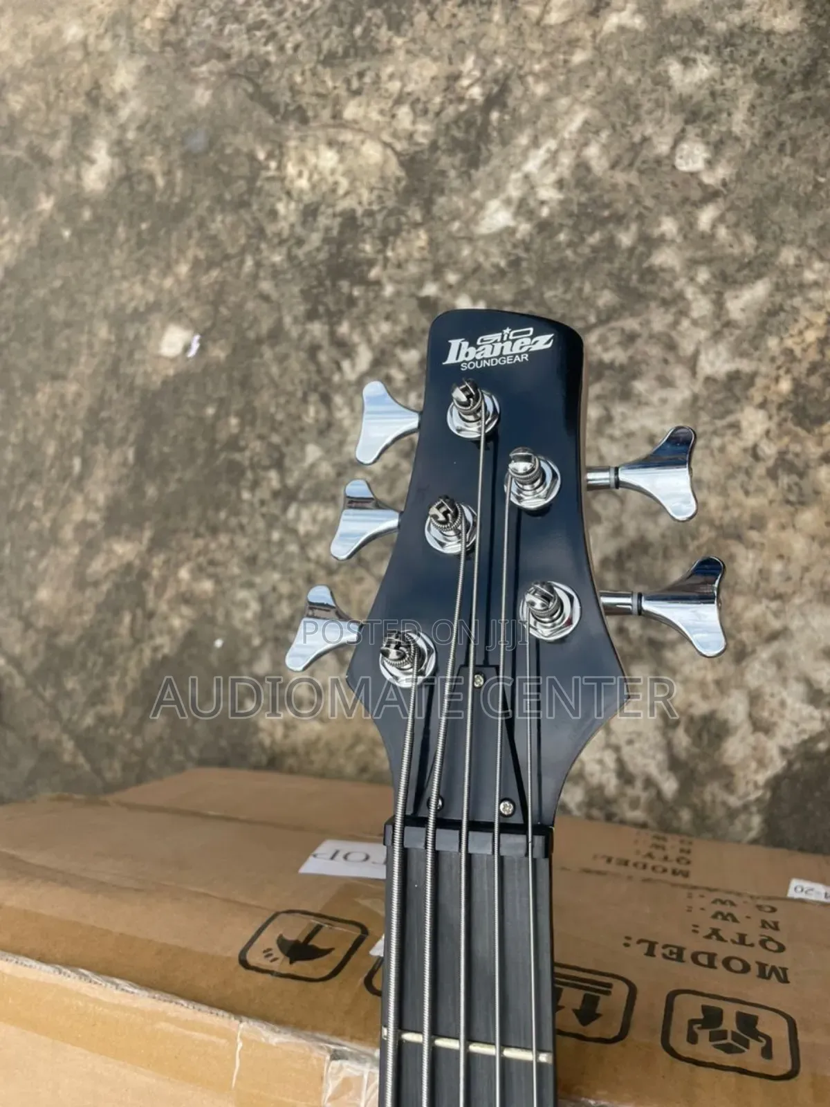 Ibanez Soundgear Guiter