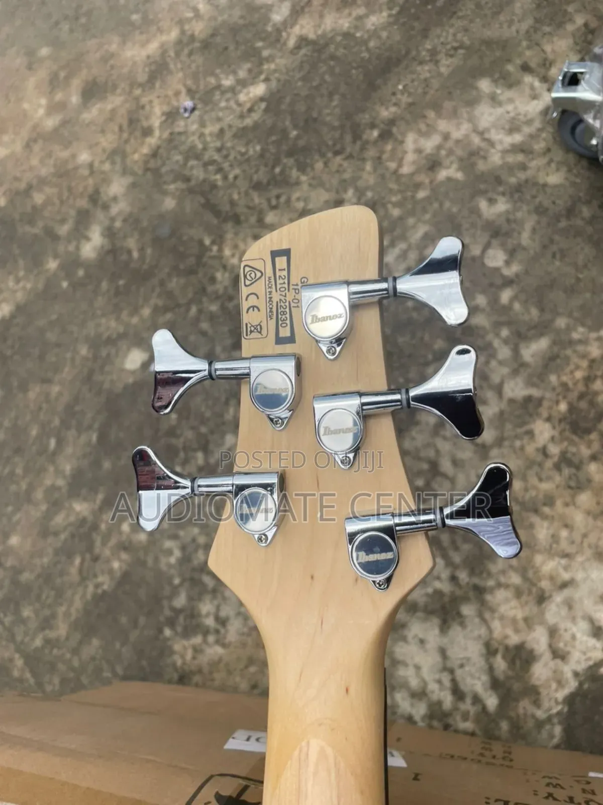 Ibanez Soundgear Guiter