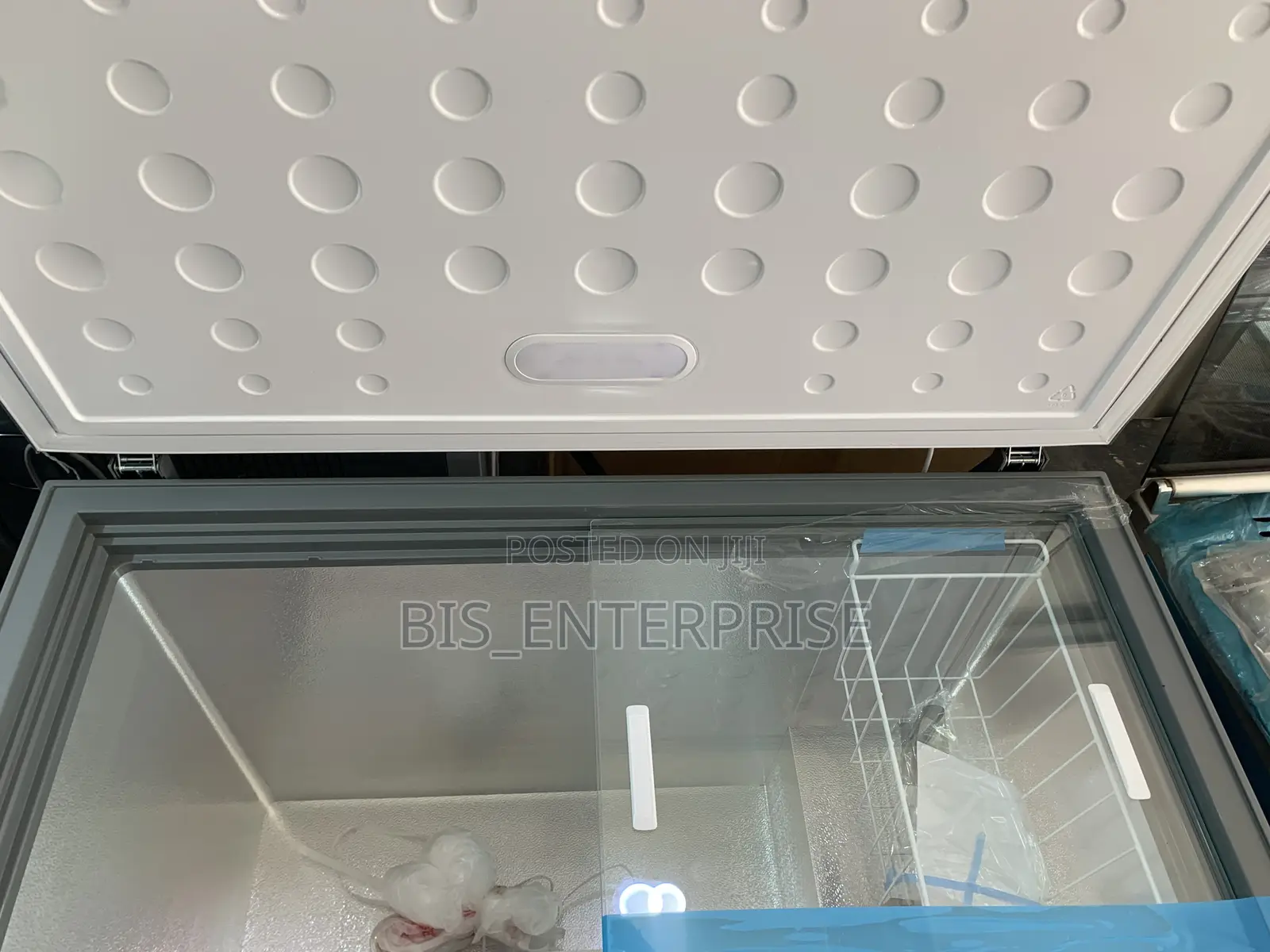 Pearl Chest Freezer 290 Liters