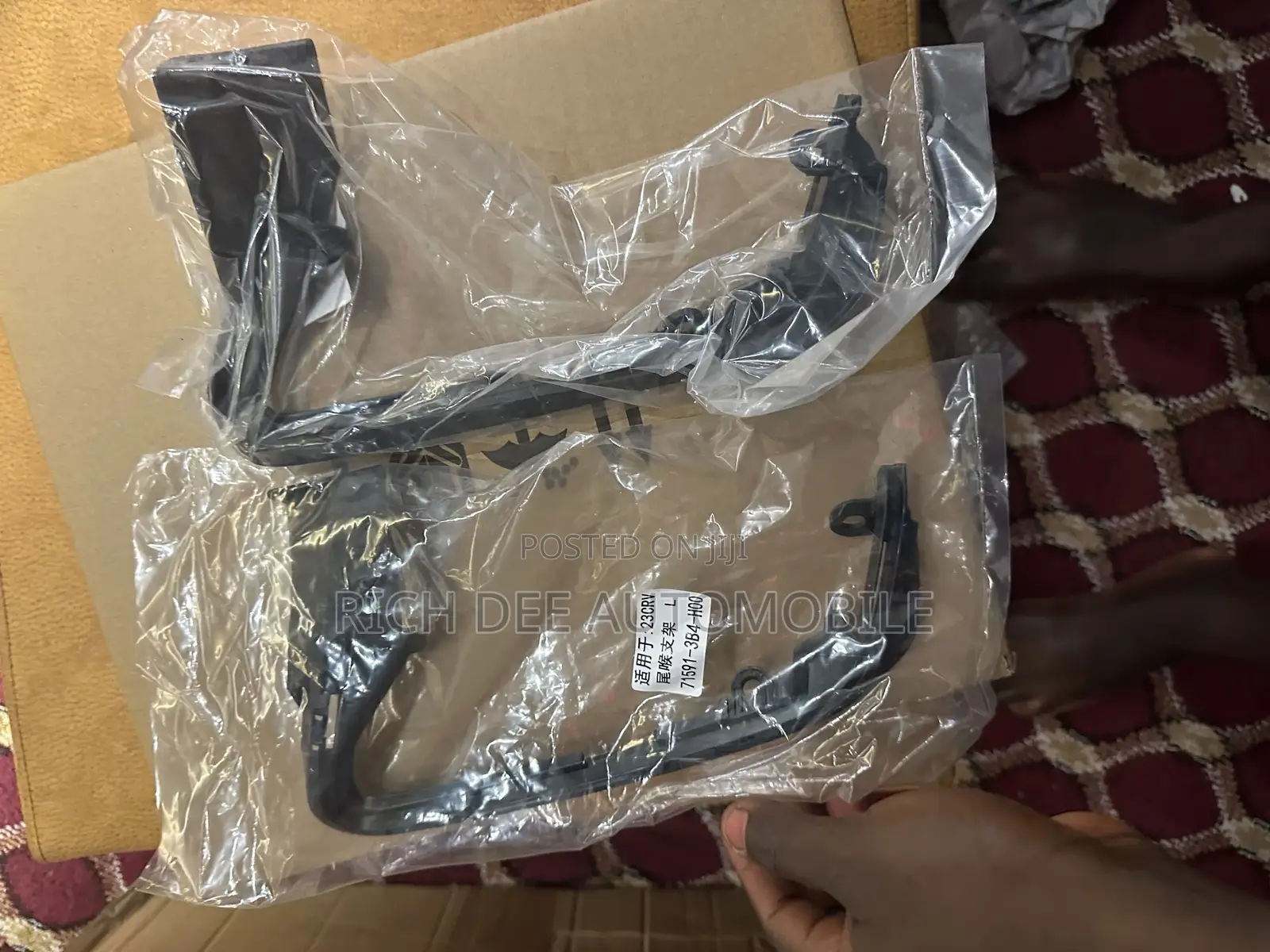 2023 CRV Tai Throat Frame Pair