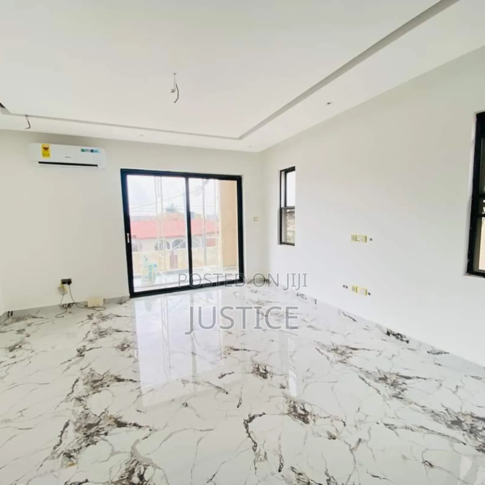 3bdrm Duplex in Ashaley Botwe, School Junction for sale