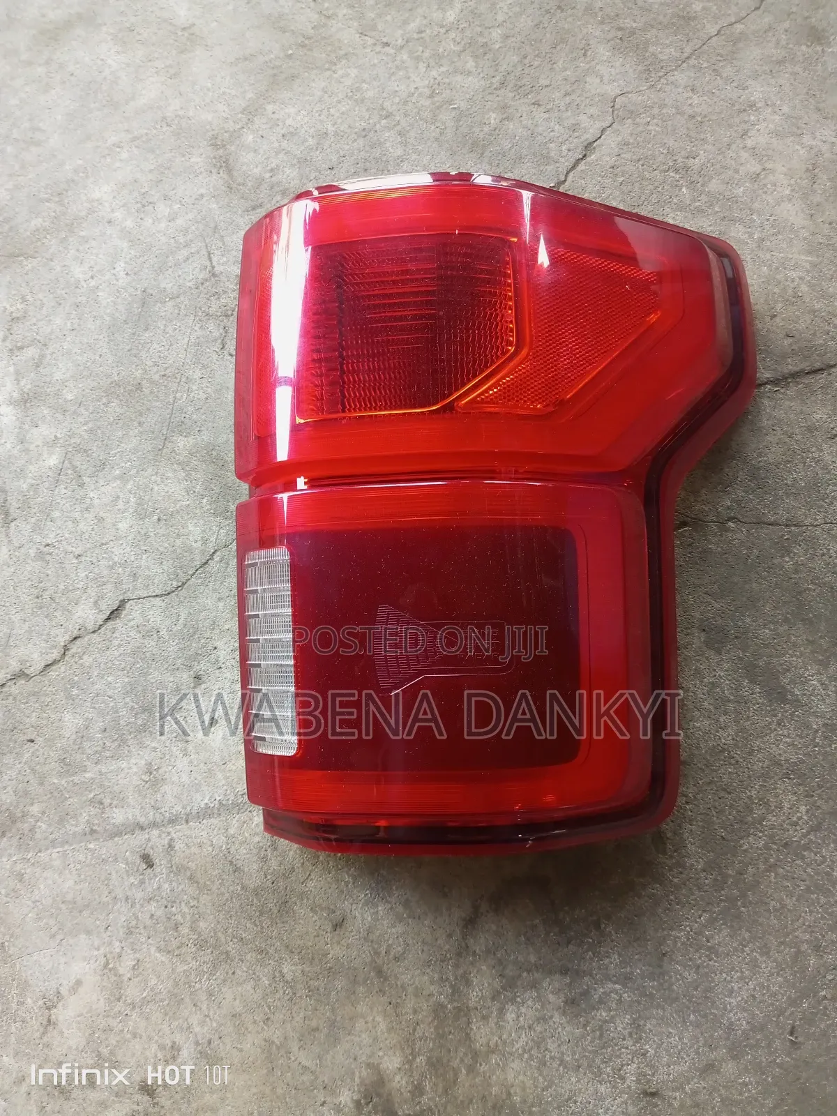 Ford F-150 Tail Light Right