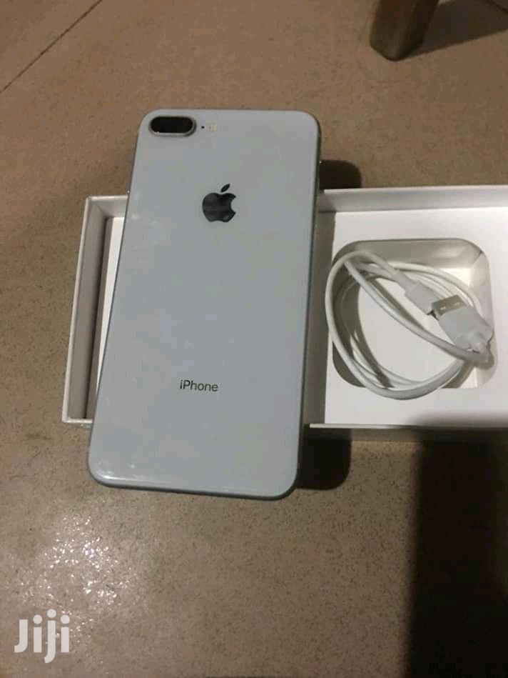 Apple iPhone 8 Plus 64 GB White
