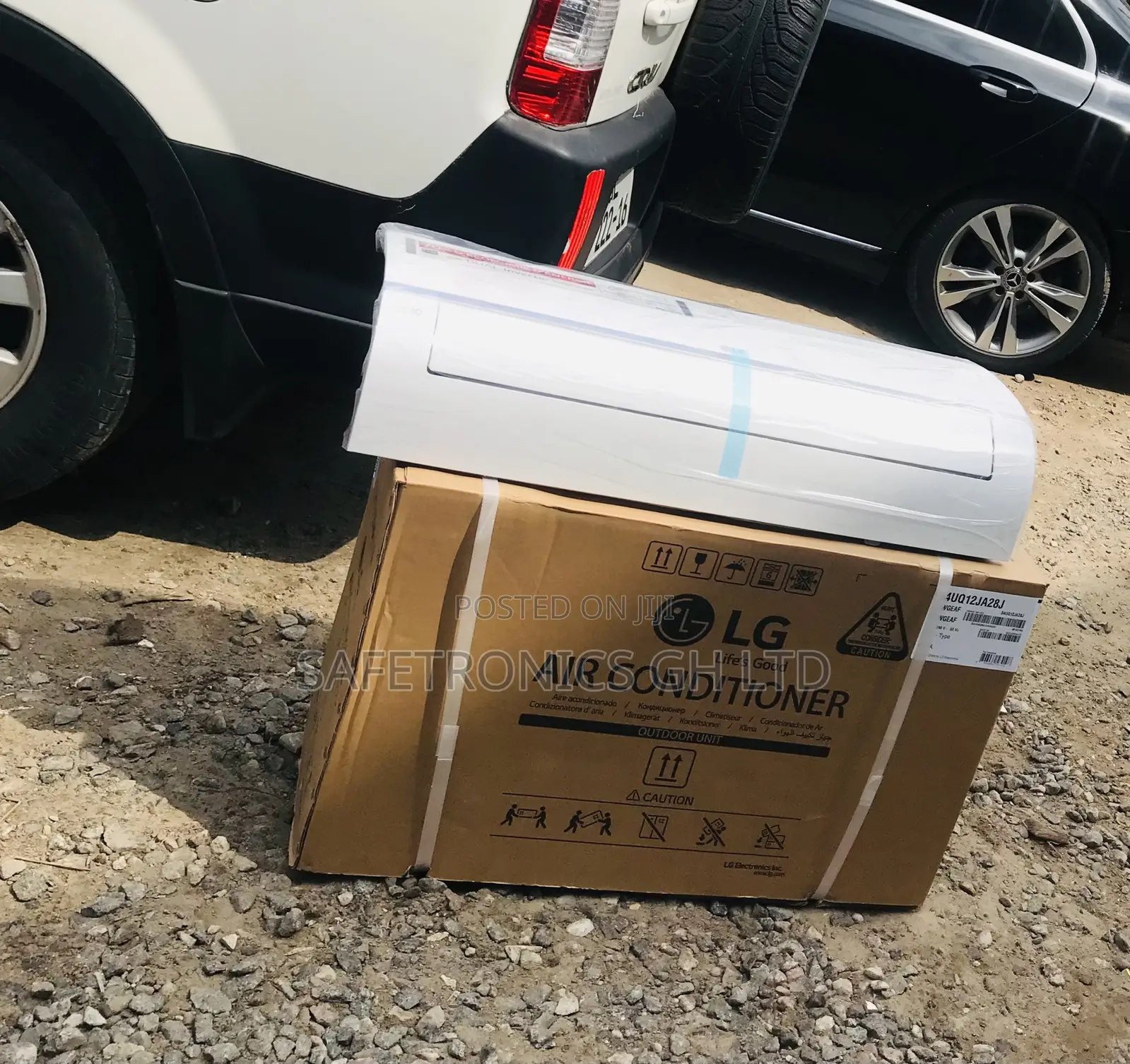 Check Out LG Inverter White R410 Gas 1.5hp AC