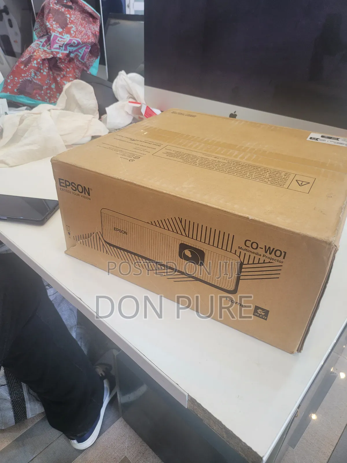 Brand New Epson Project. 4000 Lumen