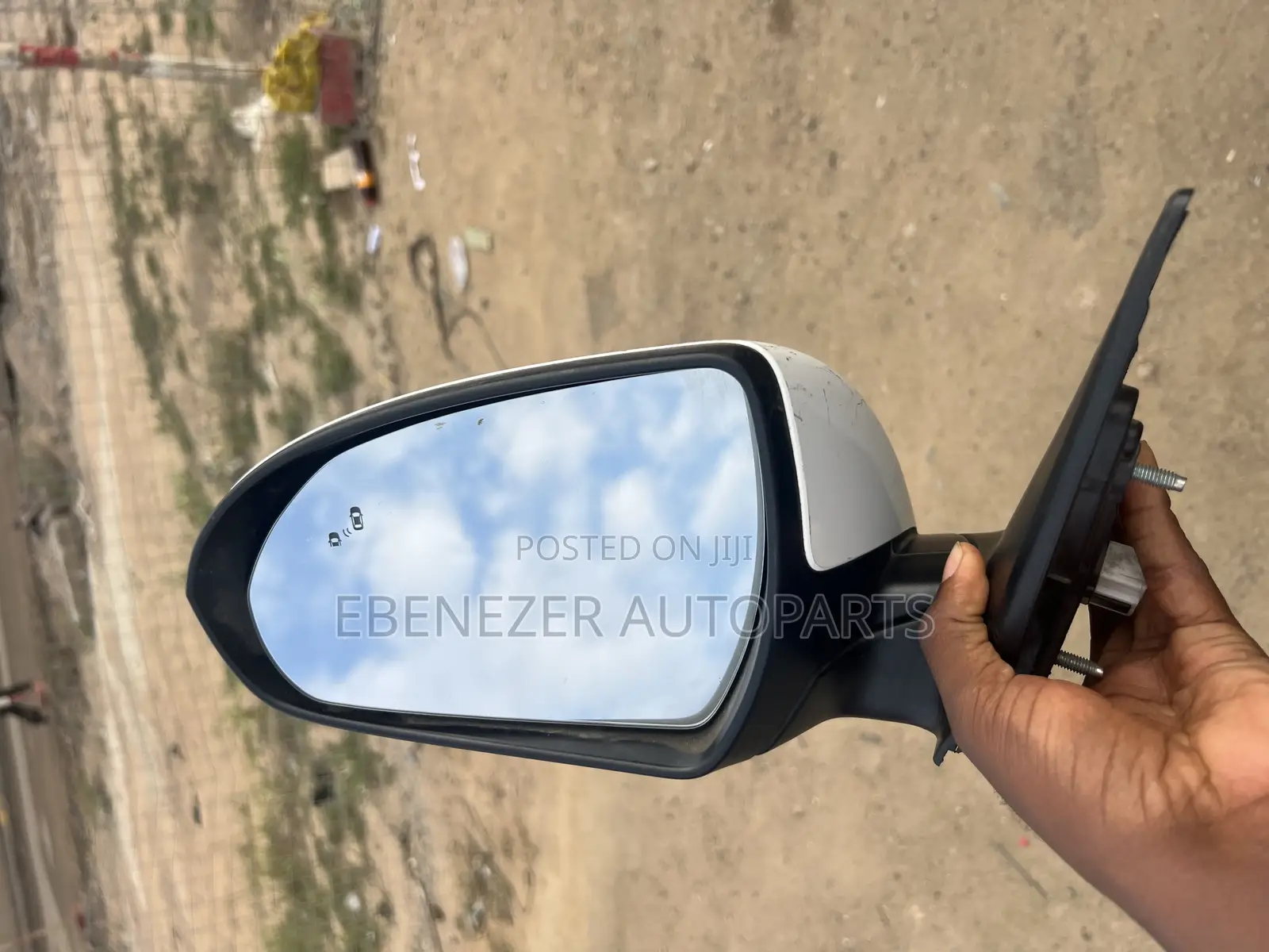 Elantra Side/Driving Mirror With Light and Sensor 2017 2018